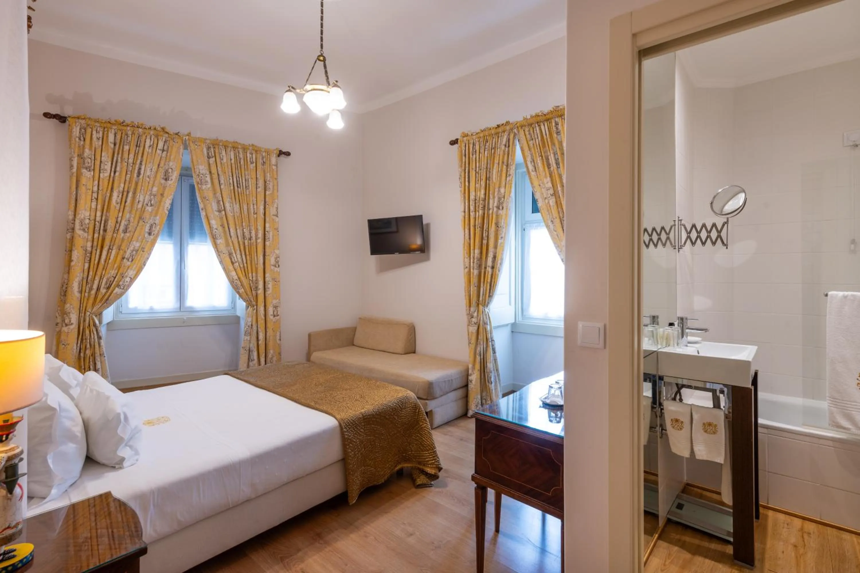 Bedroom, Bed in Casa de Sao Mamede Hotel