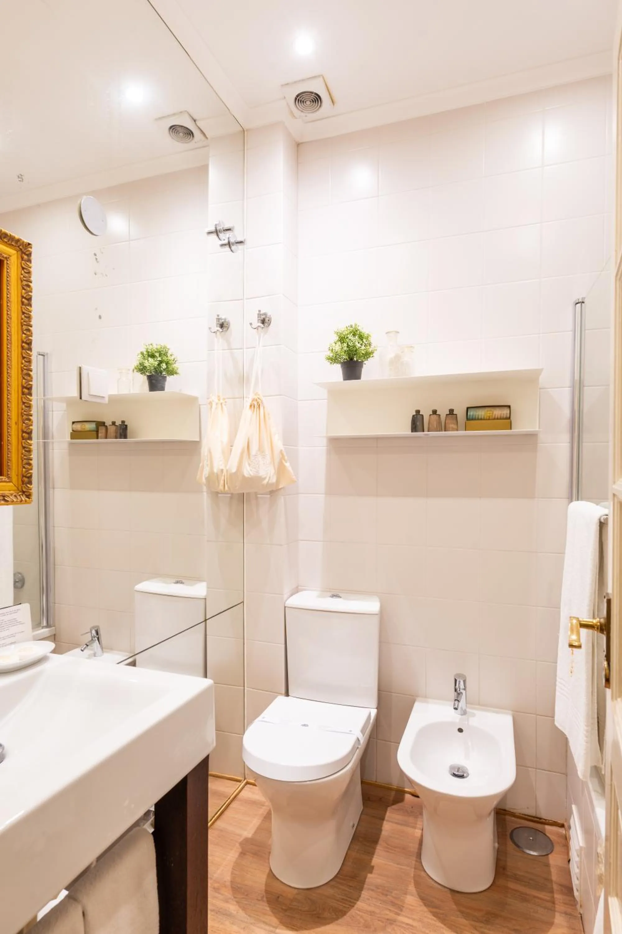 Bathroom in Casa de Sao Mamede Hotel