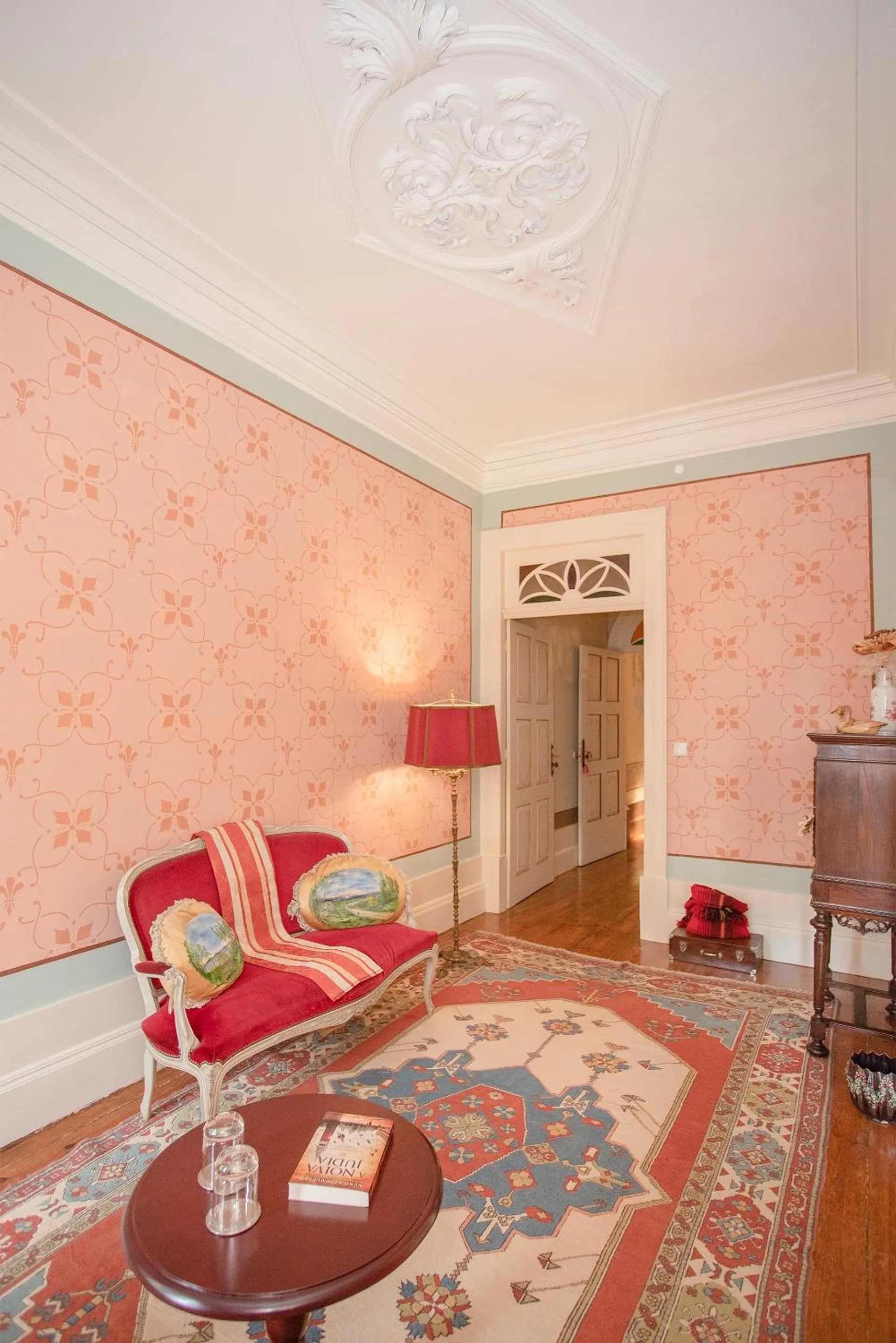 Living room in Palace Museum & National Monument - Espaço Palmeiras