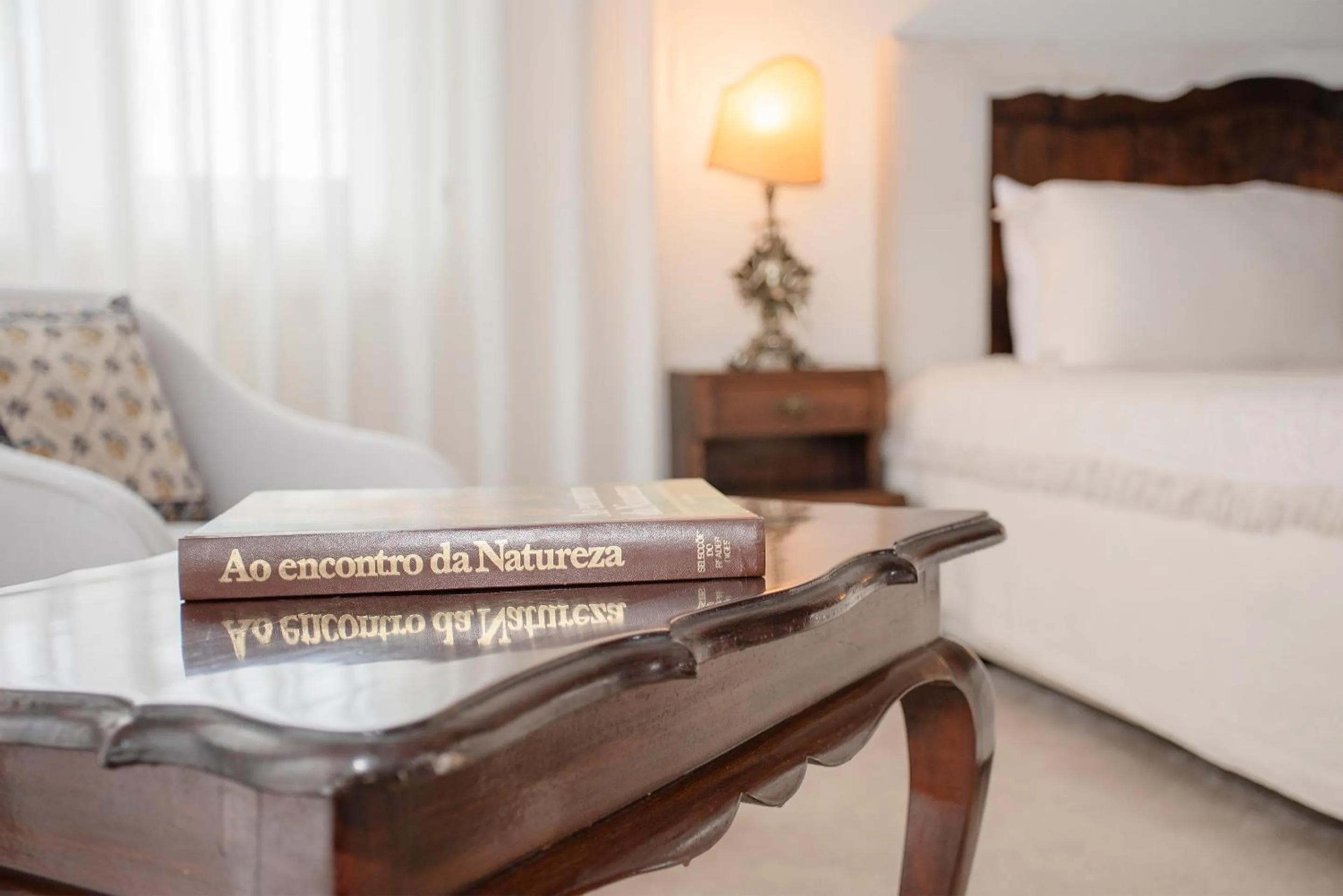 Photo of the whole room, Bed in Palace Museum & National Monument - Espaço Palmeiras