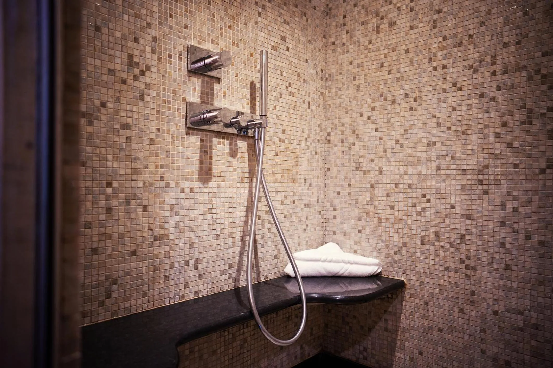 Shower in Hotel Odeon Saint-Germain