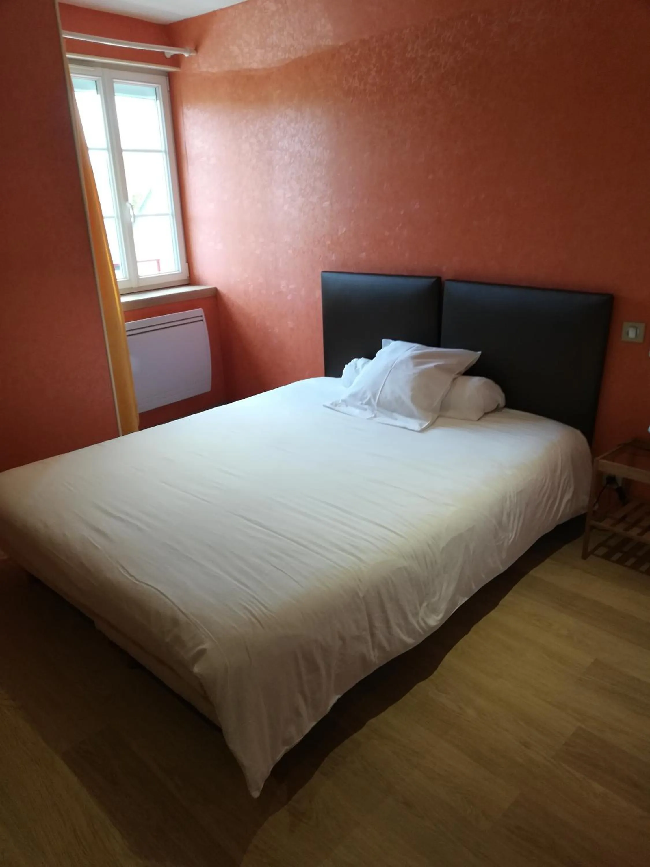 Photo of the whole room, Bed in Hôtel de la Poste Chez Cécile