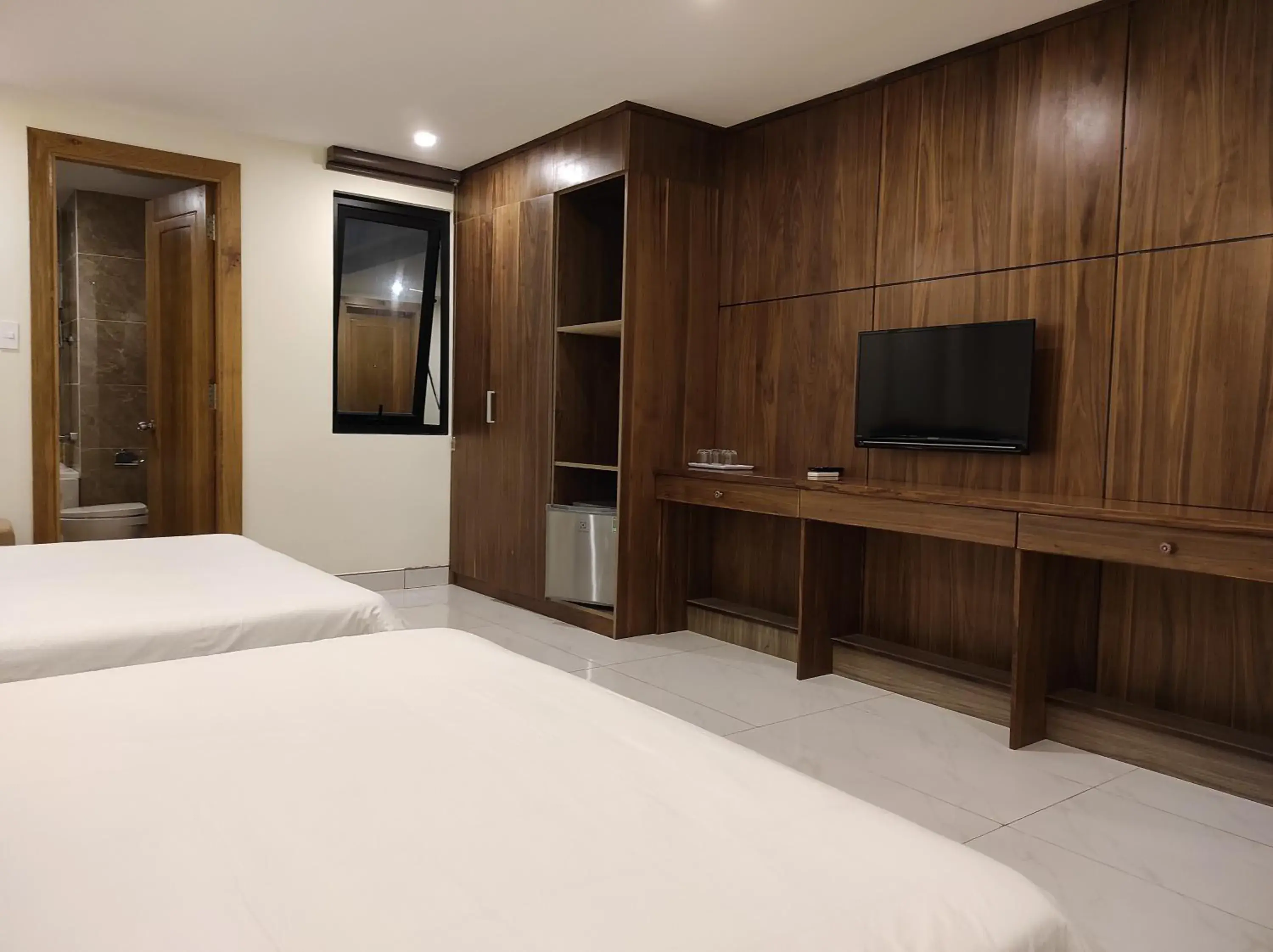 Luxury Quadruple Room in HỒNG HẢI 2 HOTEL Luxury Quadruple Room in HỒNG HẢI 2 HOTEL