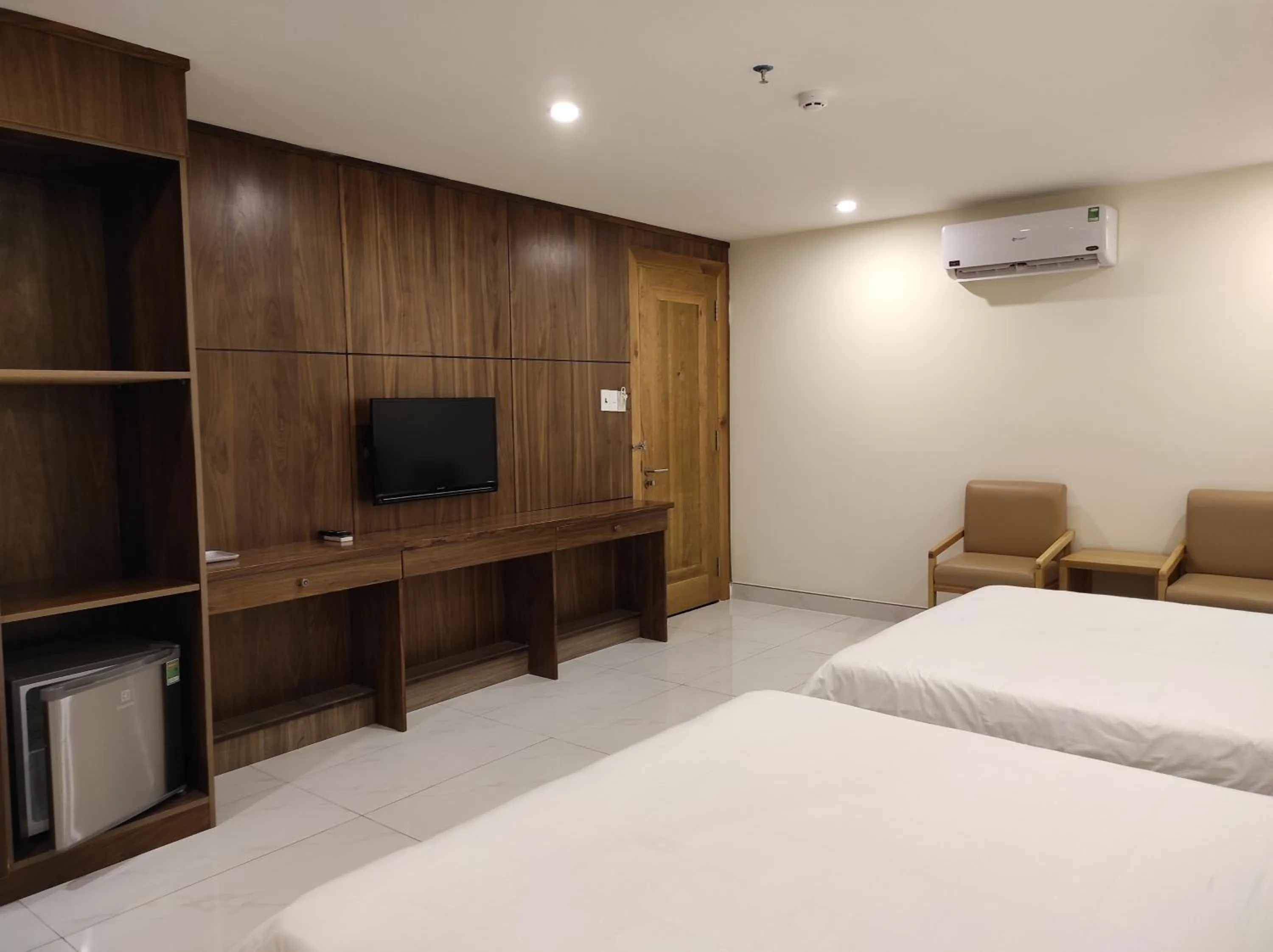 Seating area, Bed in HỒNG HẢI 2 HOTEL