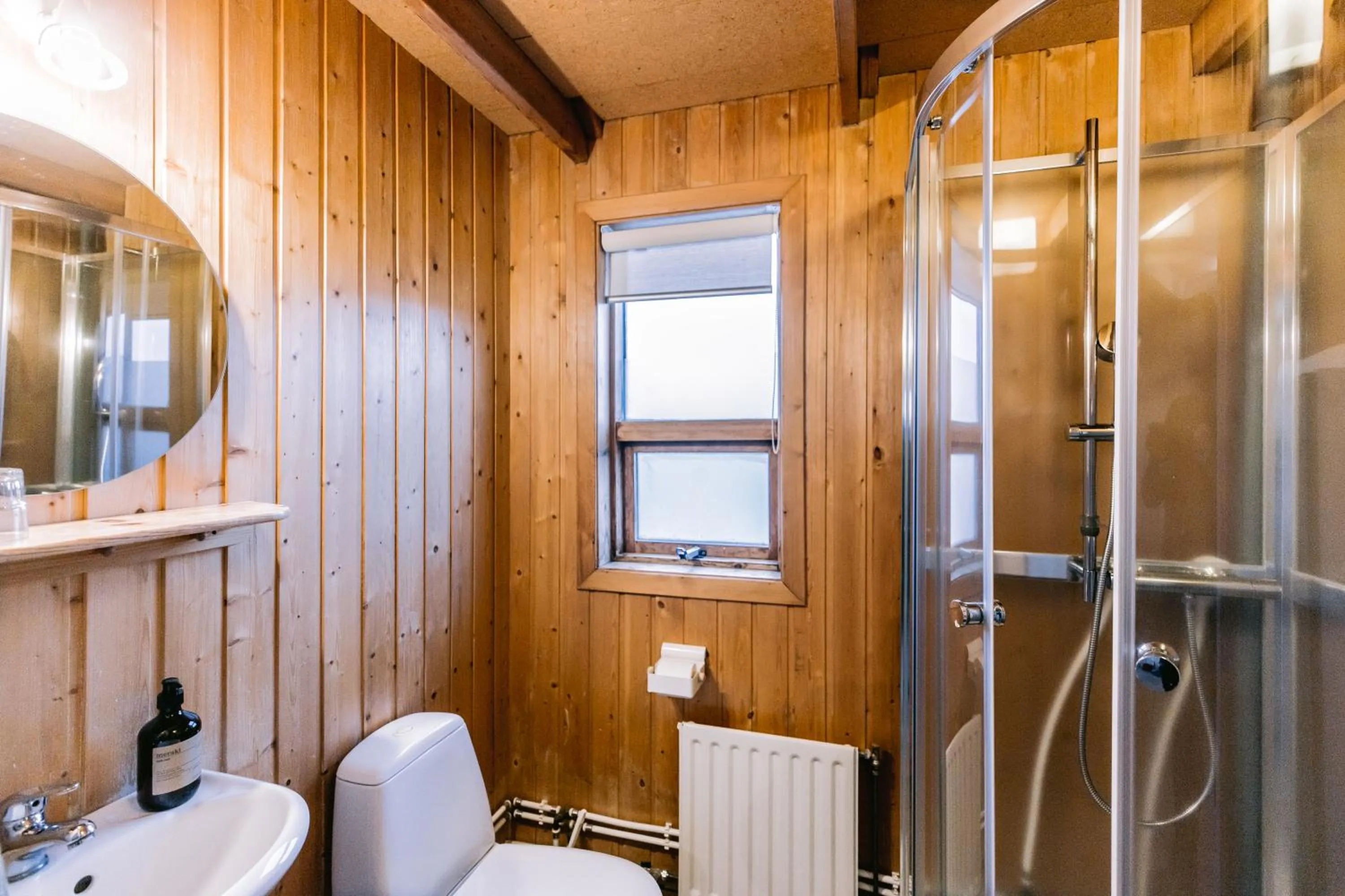 Bathroom in Hlid Cottages