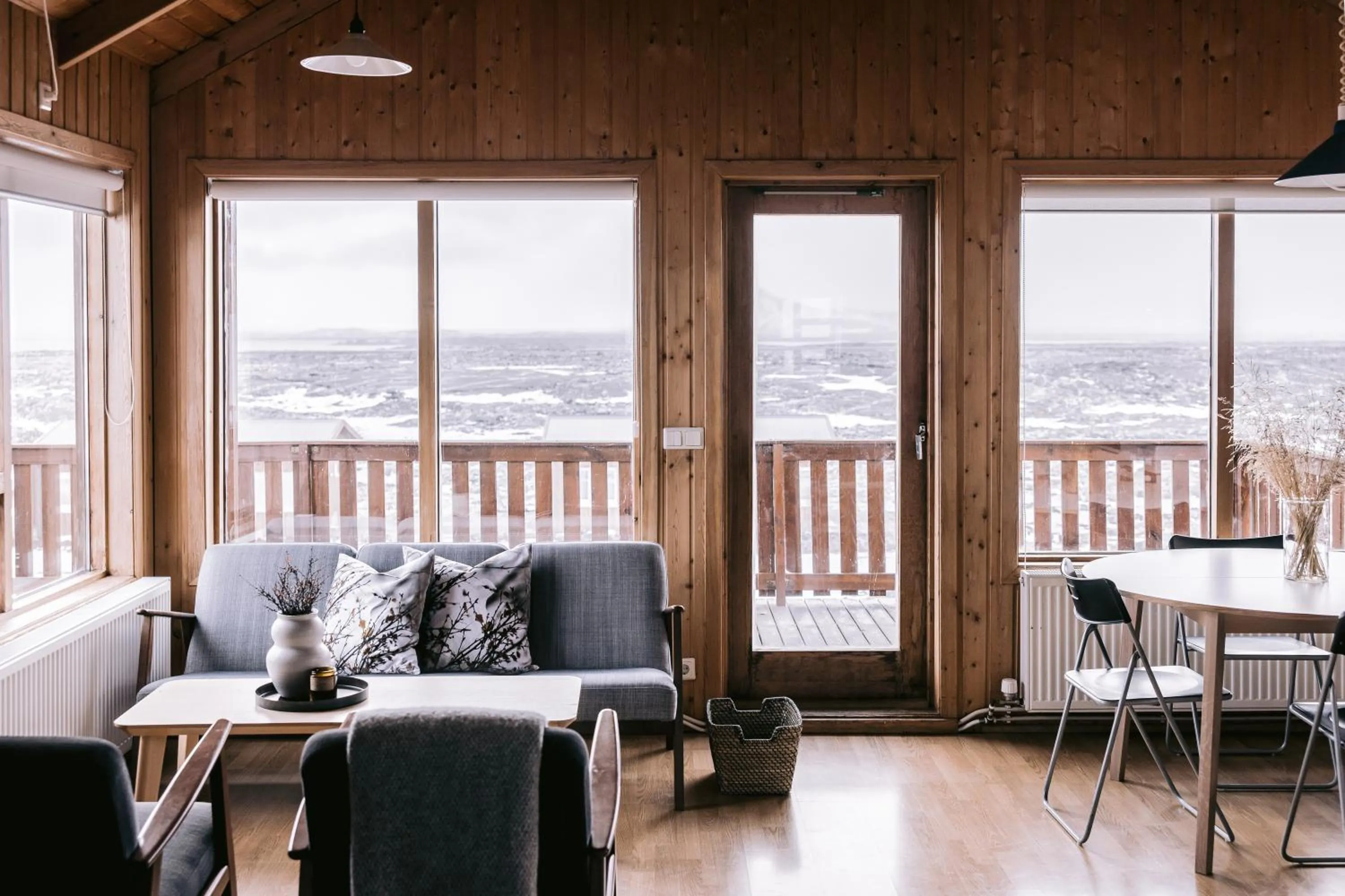 Dining area in Hlid Cottages
