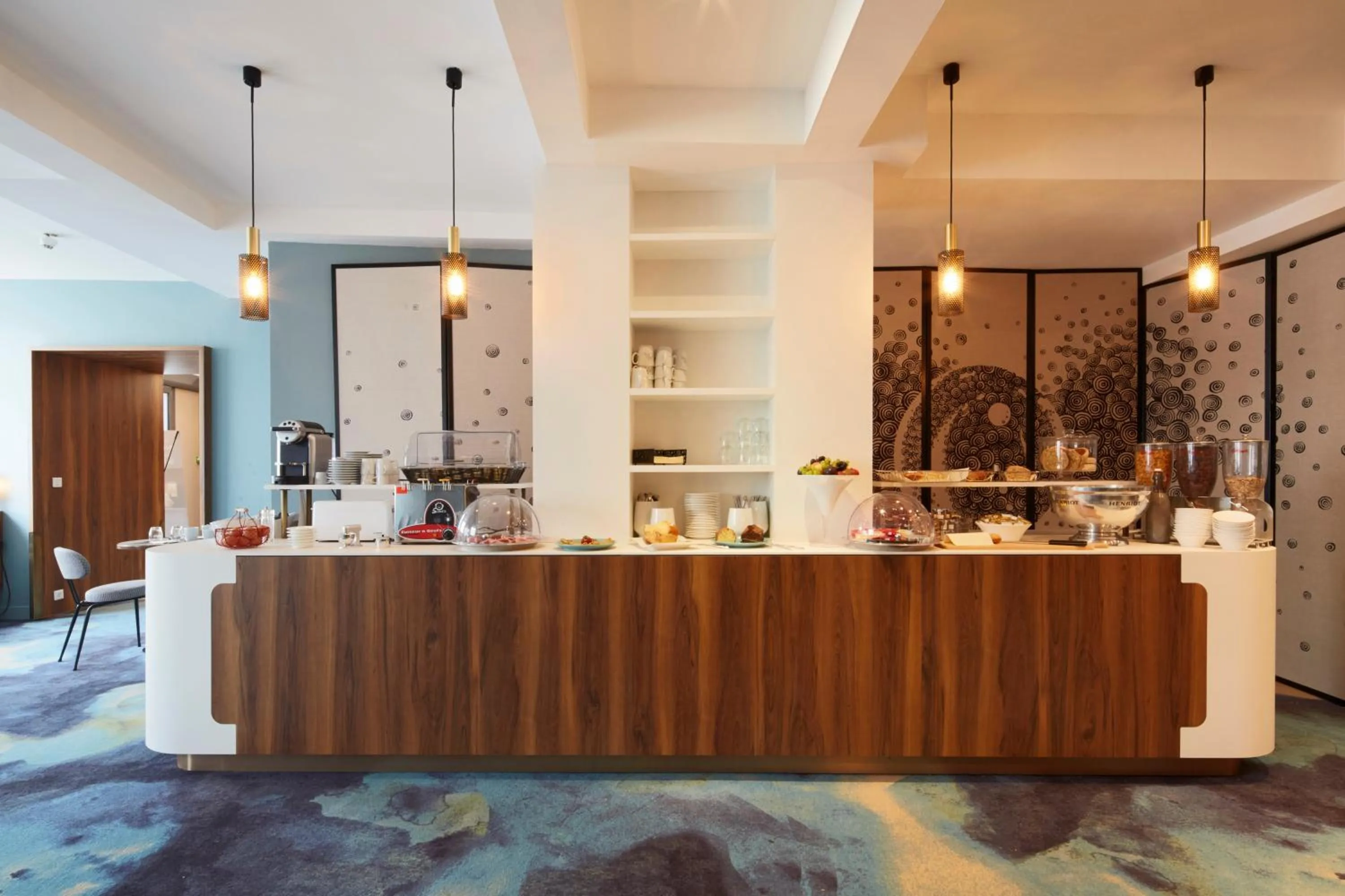 Breakfast, Restaurant/Places to Eat in Hotel Kyriad and Spa Reims centre