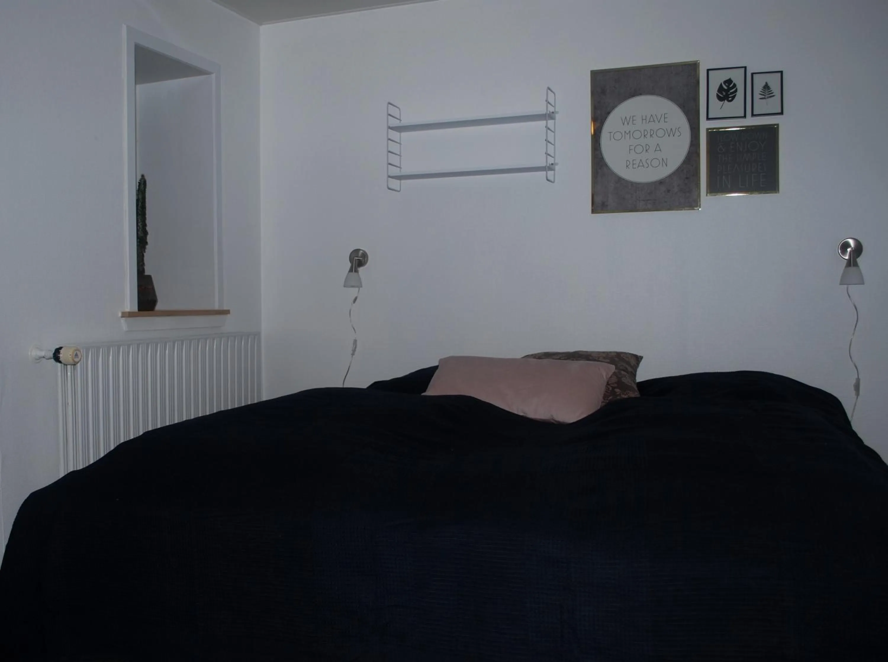 Bedroom, Bed in Adventure Park Apartments