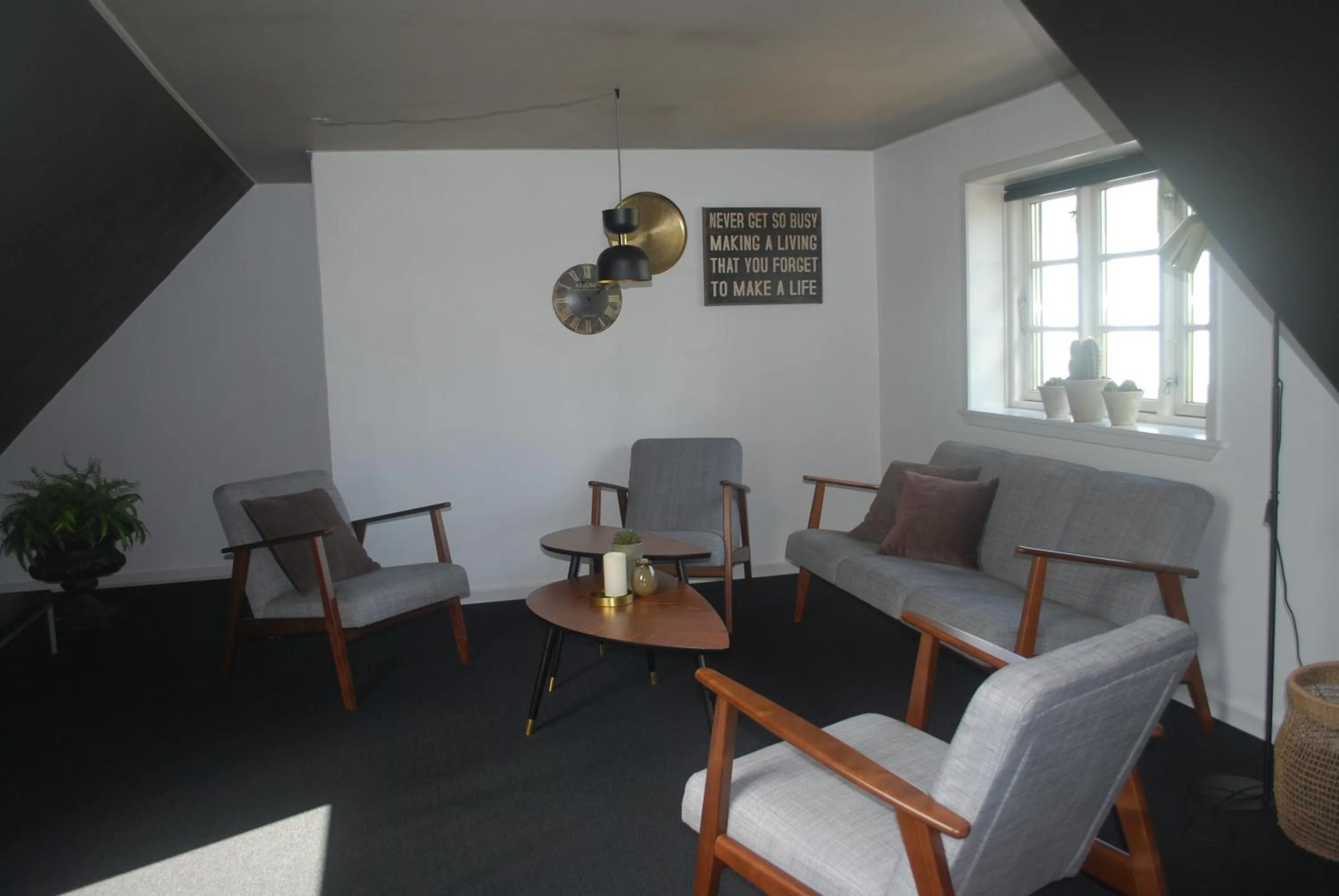 TV and multimedia in Adventure Park Apartments