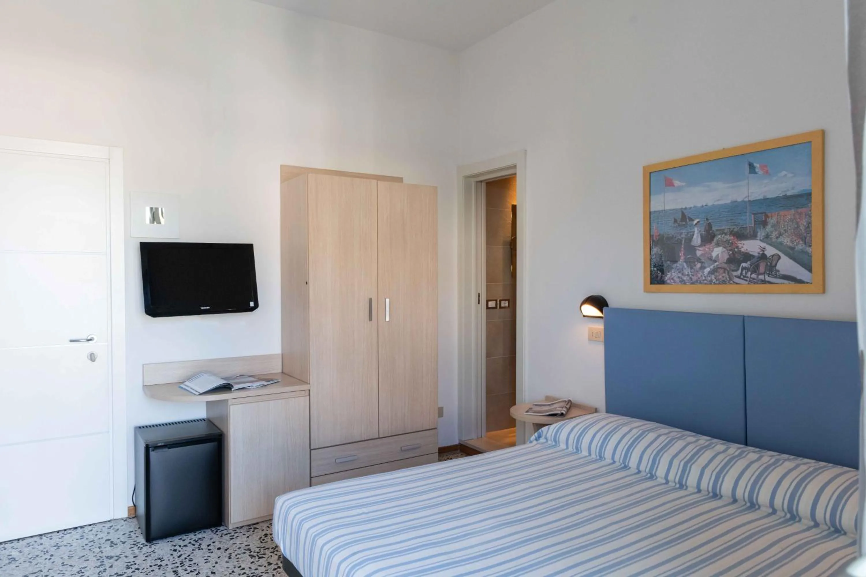 Bed in Hotel Smart Cervia B&B