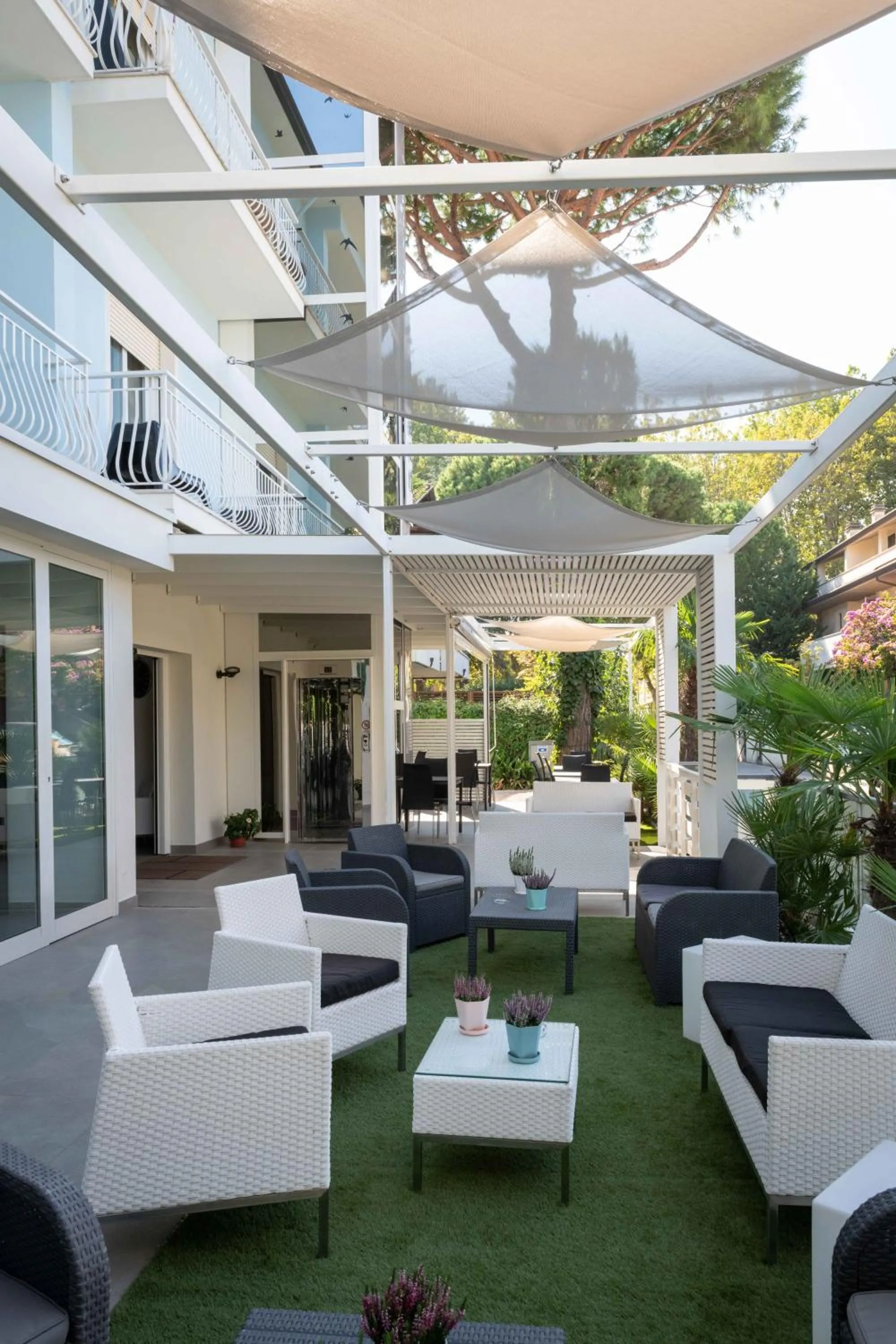 Garden in Hotel Smart Cervia B&B