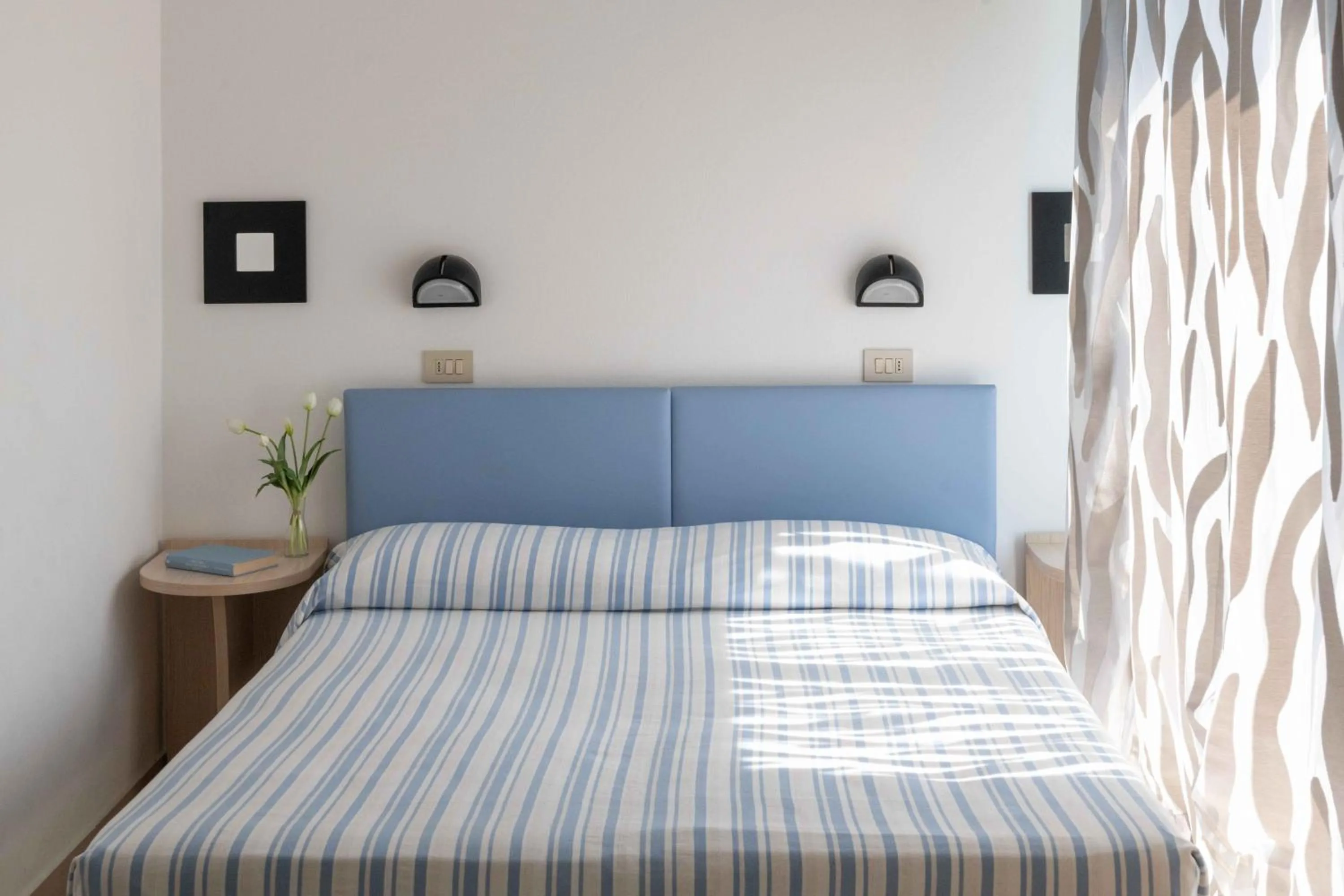 Bed in Hotel Smart Cervia B&B