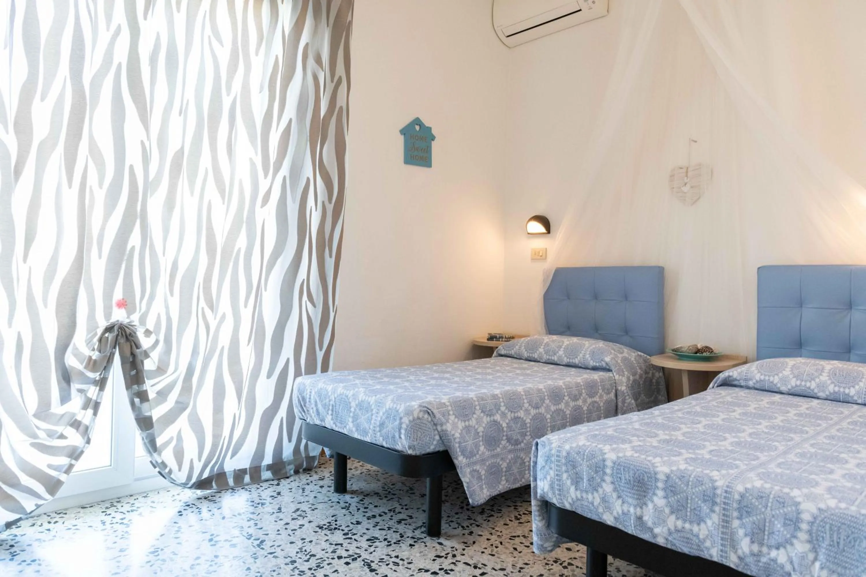 Bed in Hotel Smart Cervia B&B