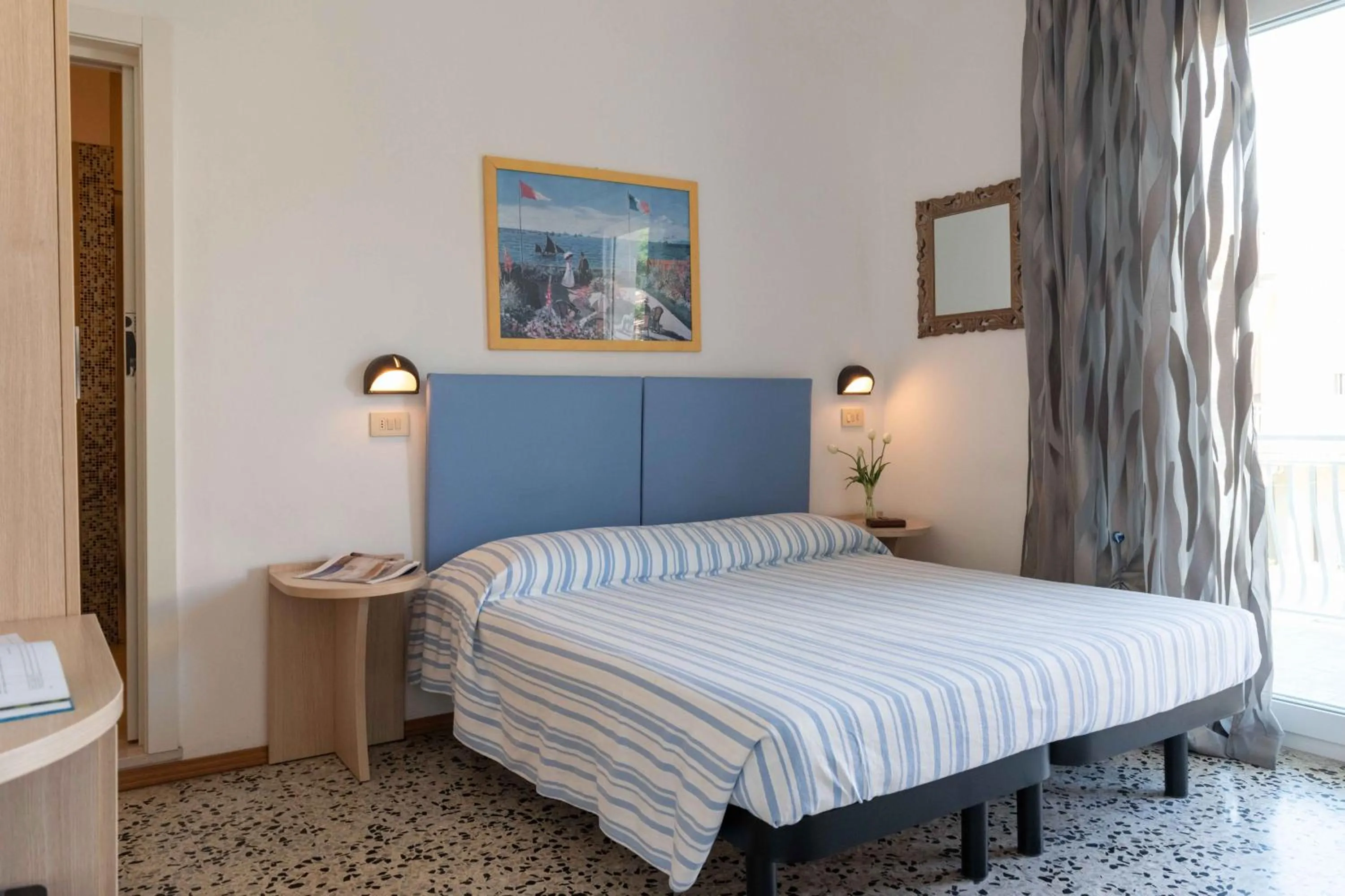 Bed in Hotel Smart Cervia B&B
