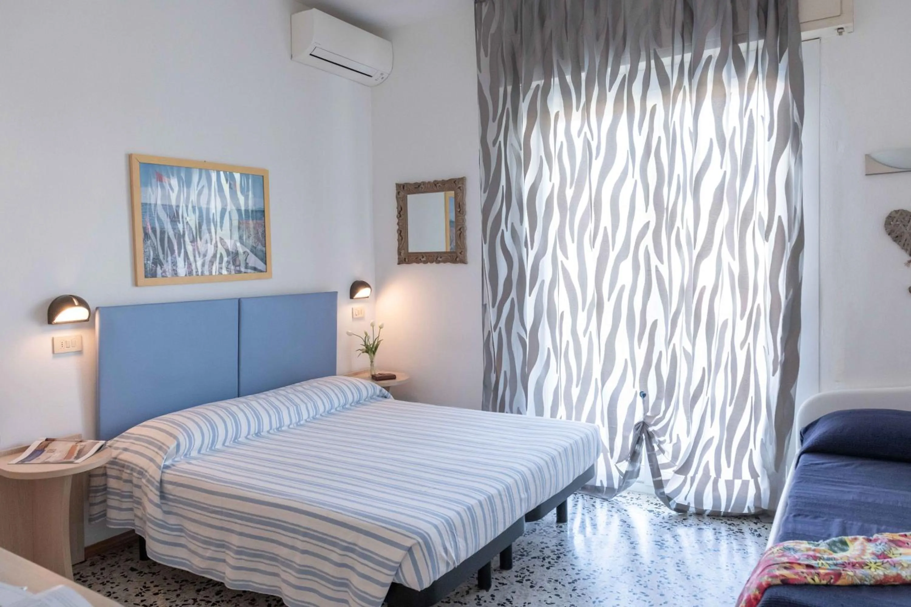 Bed in Hotel Smart Cervia B&B