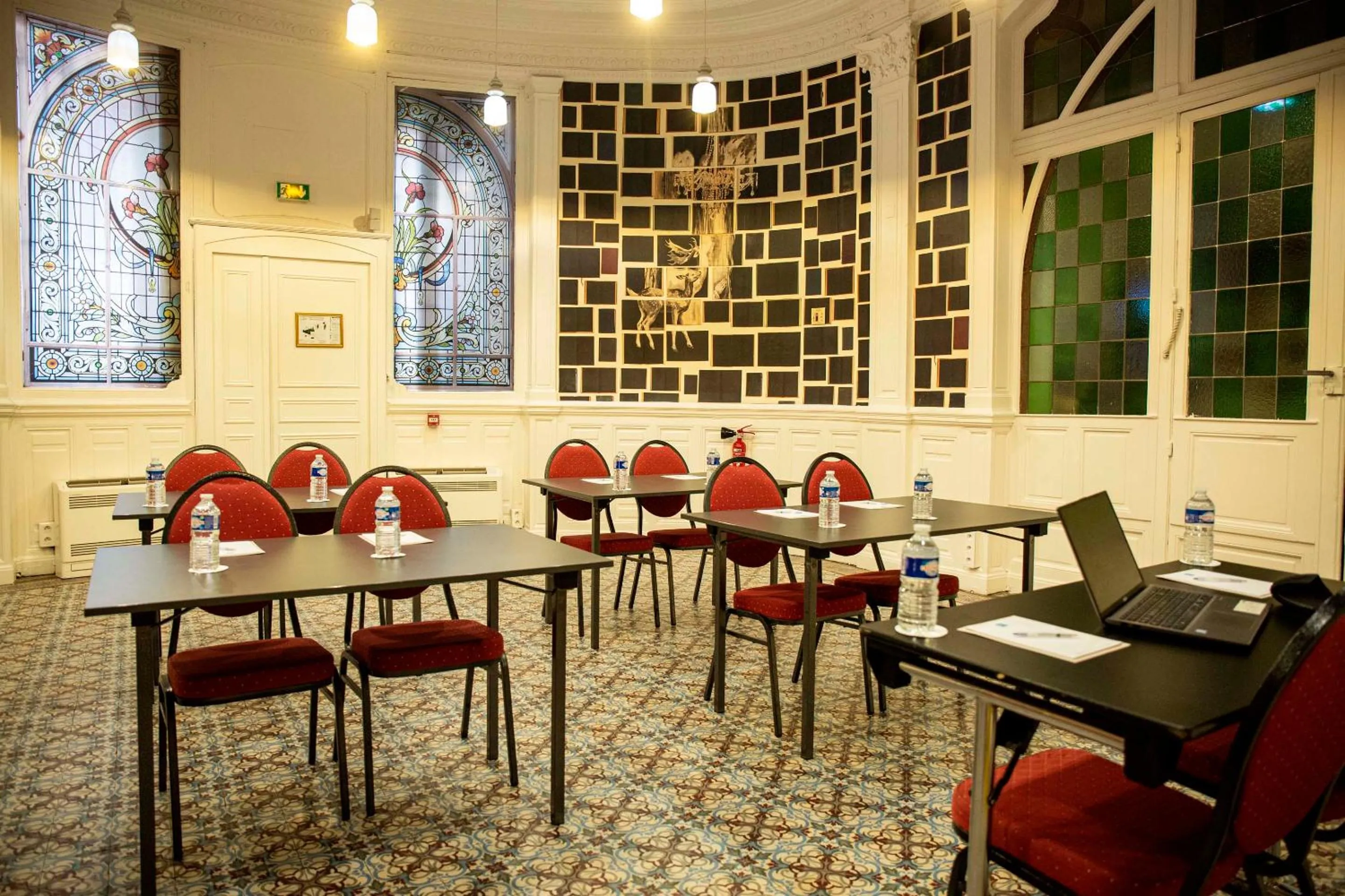 Meeting/conference room in Grand Hôtel du Midi Montpellier - Opéra Comédie