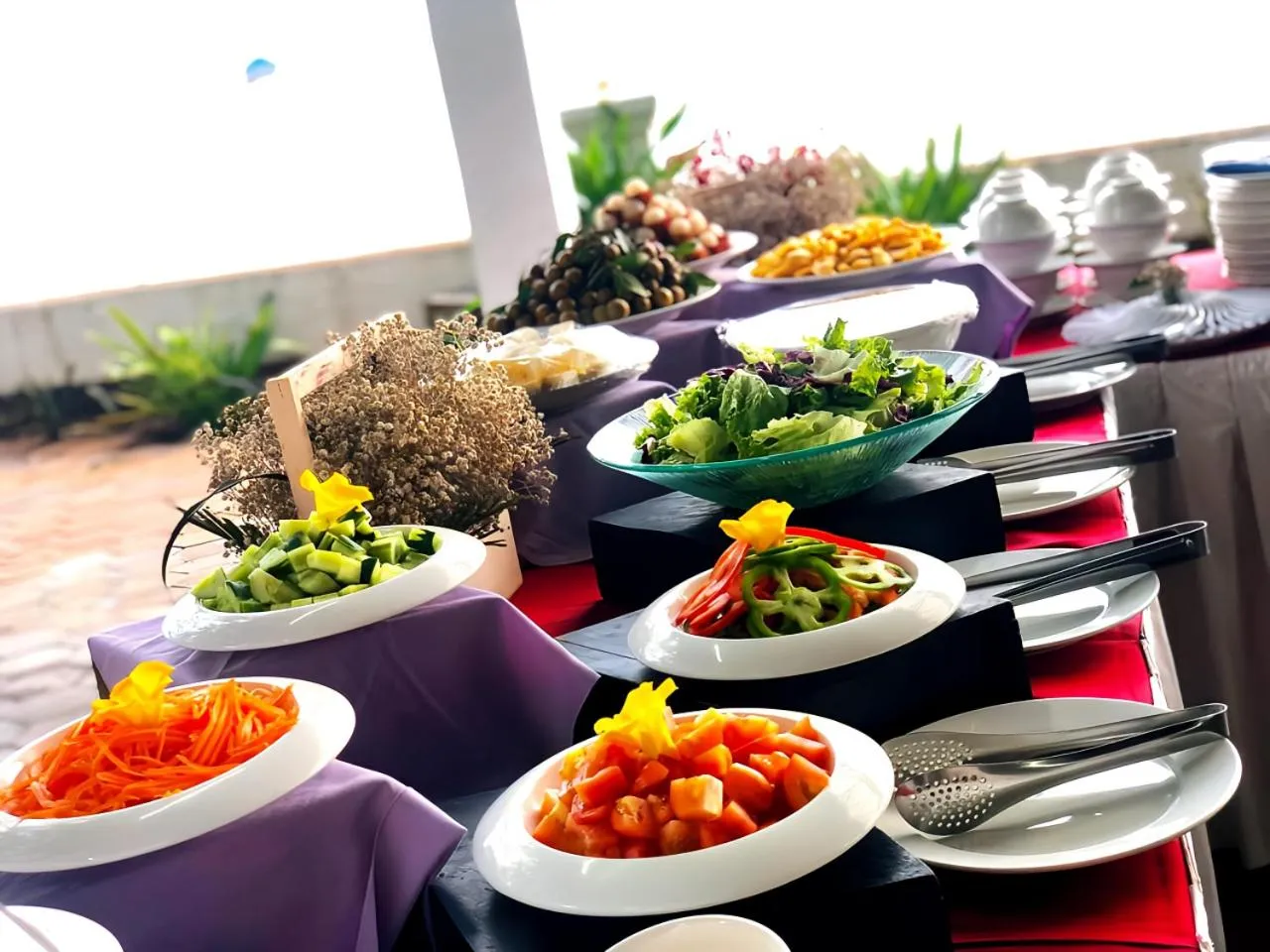 Food in Nataya Round House Coral Bay Resort