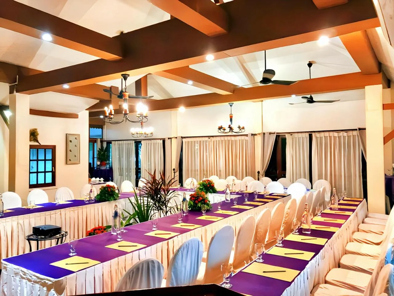 Meeting/conference room in Nataya Round House Coral Bay Resort