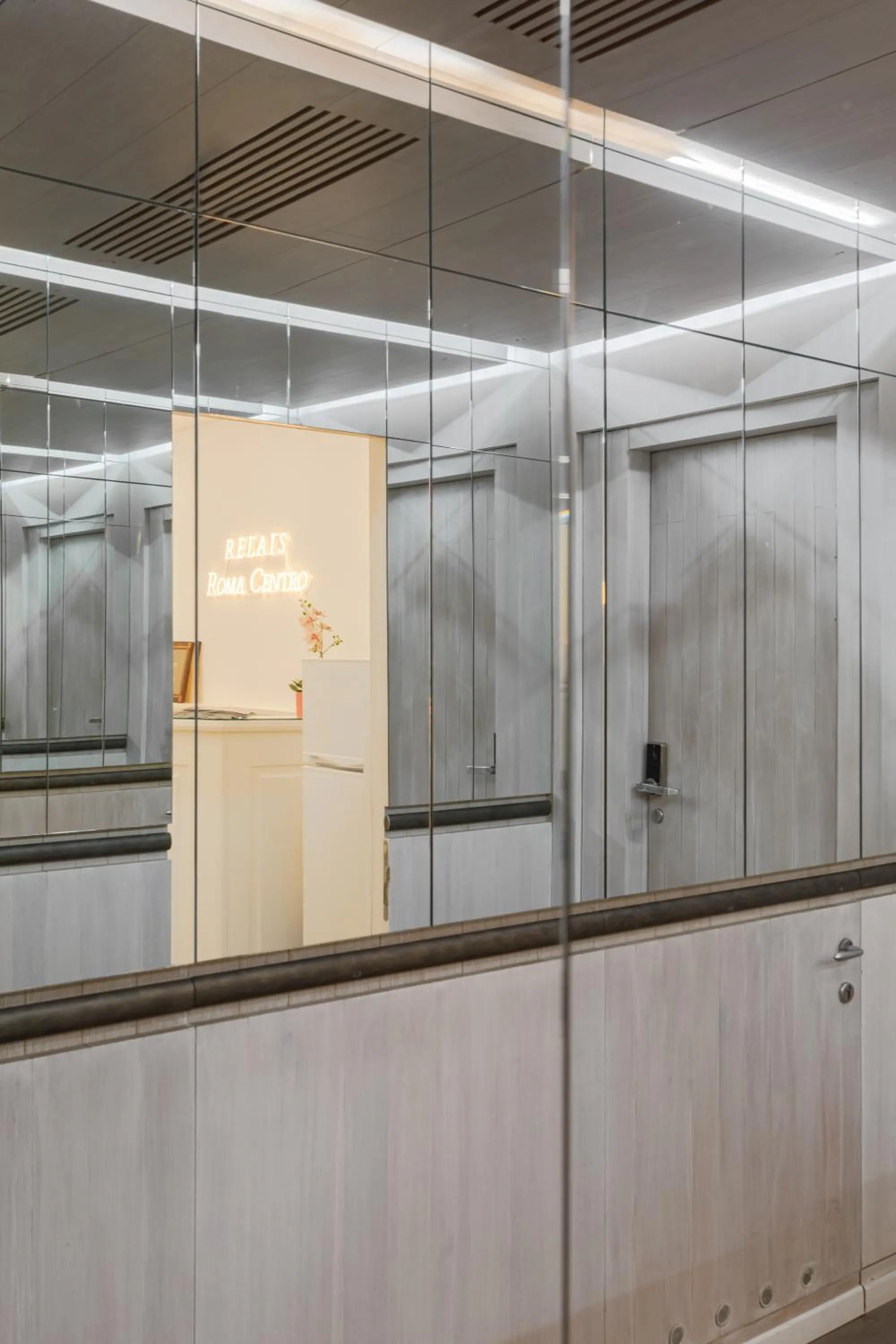 Facade/entrance in Relais Roma Centro