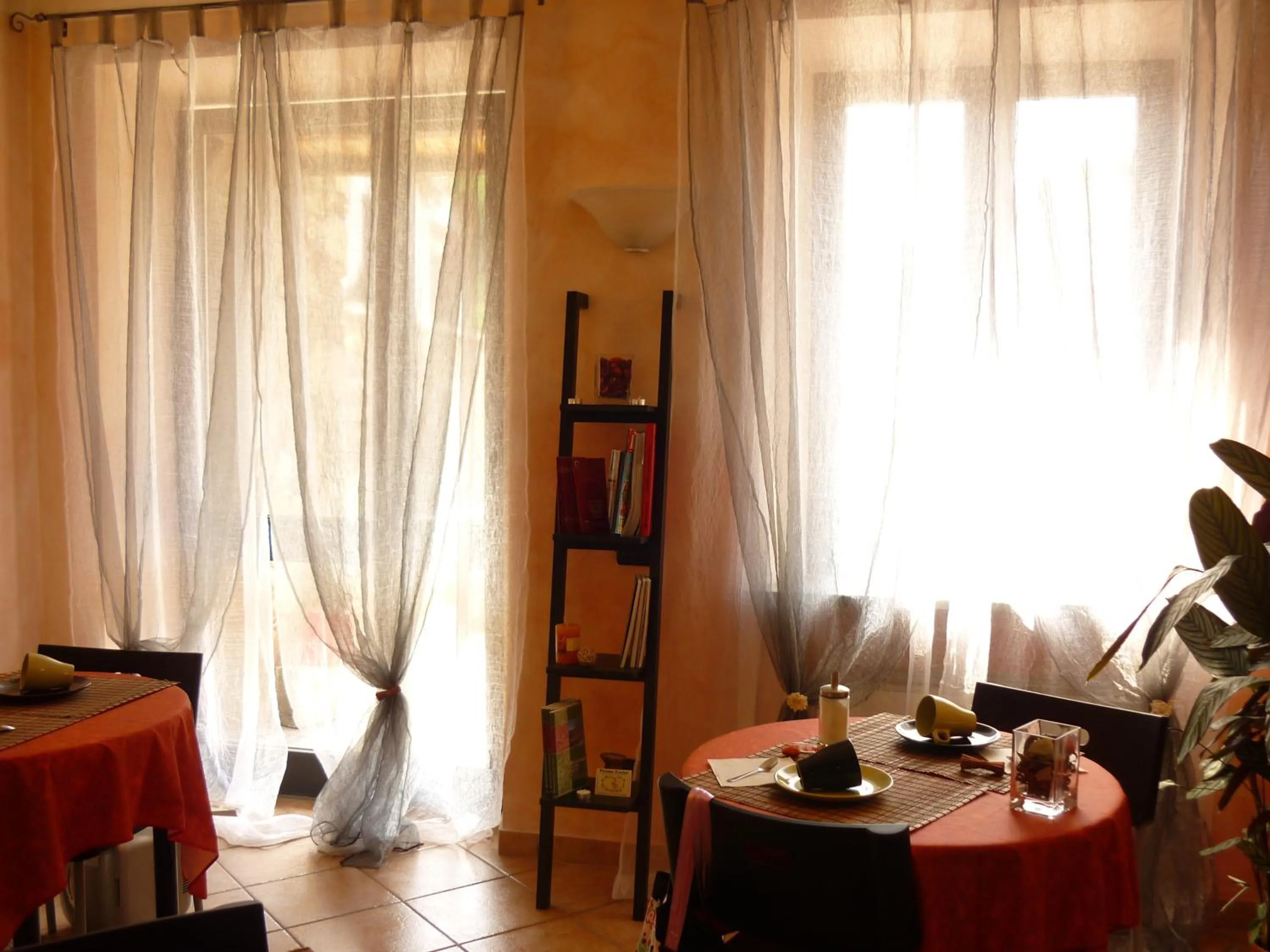 Restaurant/places to eat in Antica Corte