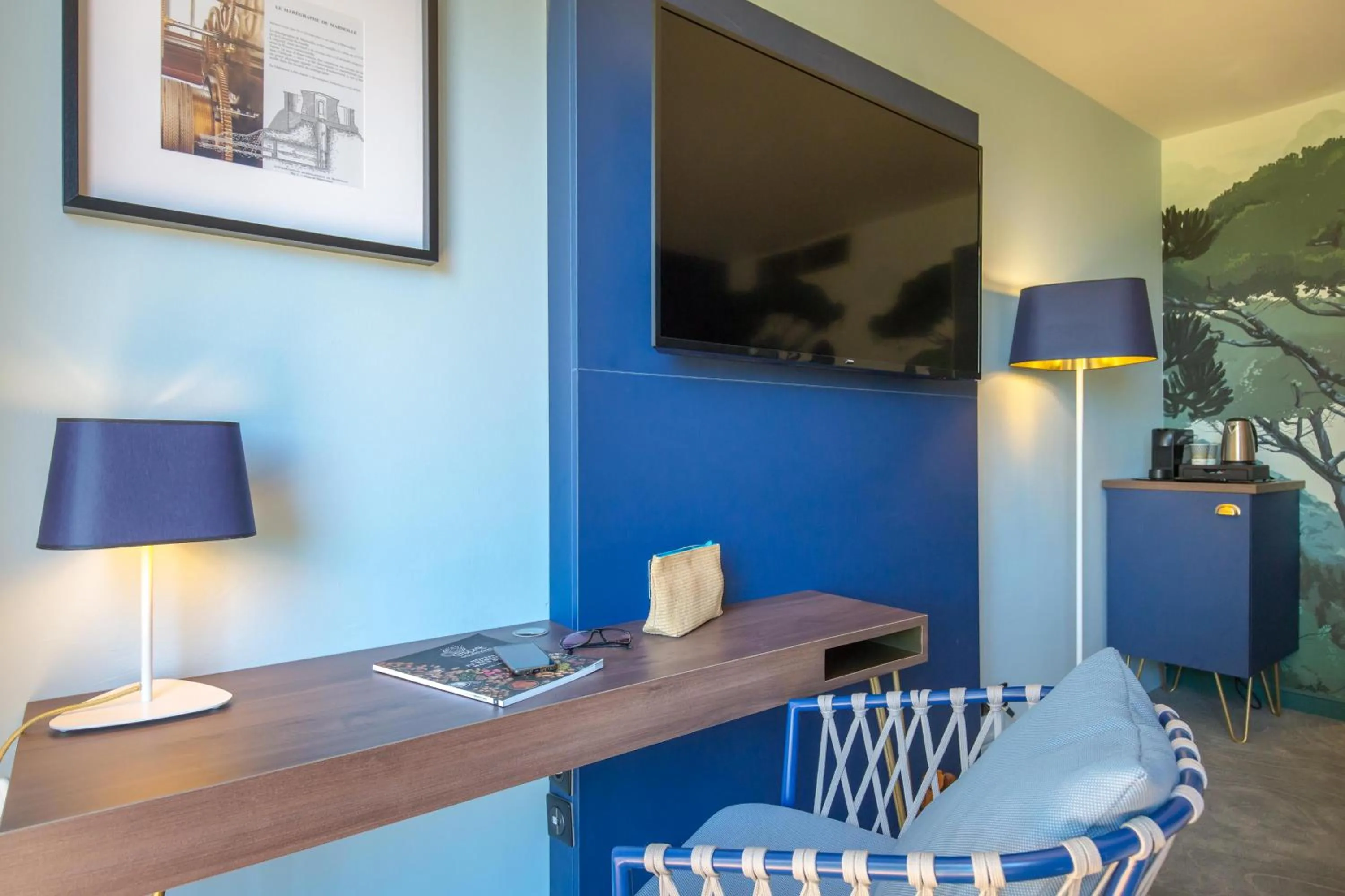 Bedroom in Mercure Marseille Centre Bompard La Corniche