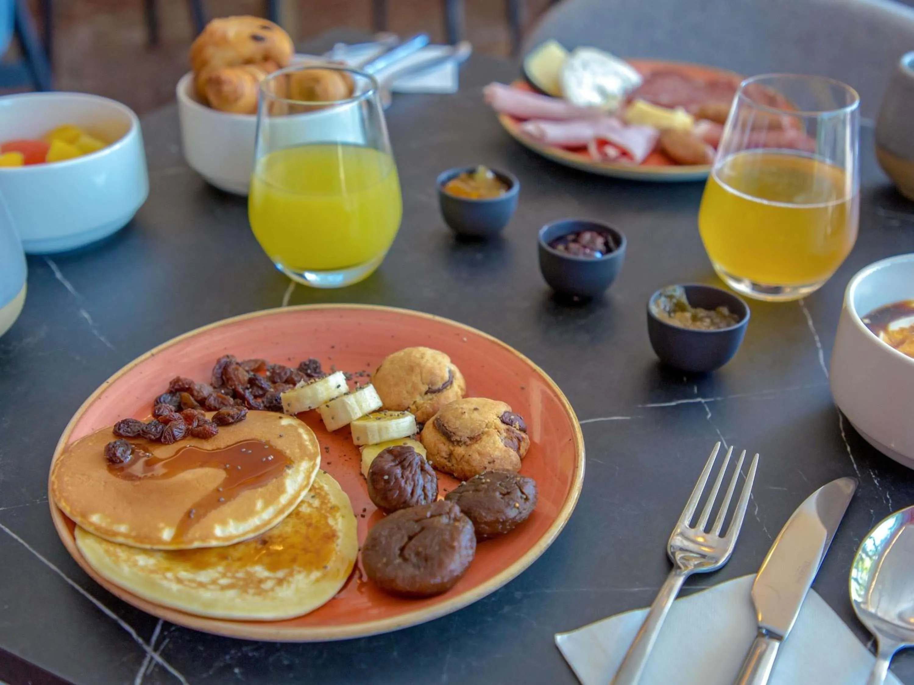 Breakfast in Mercure Marseille Centre Bompard La Corniche