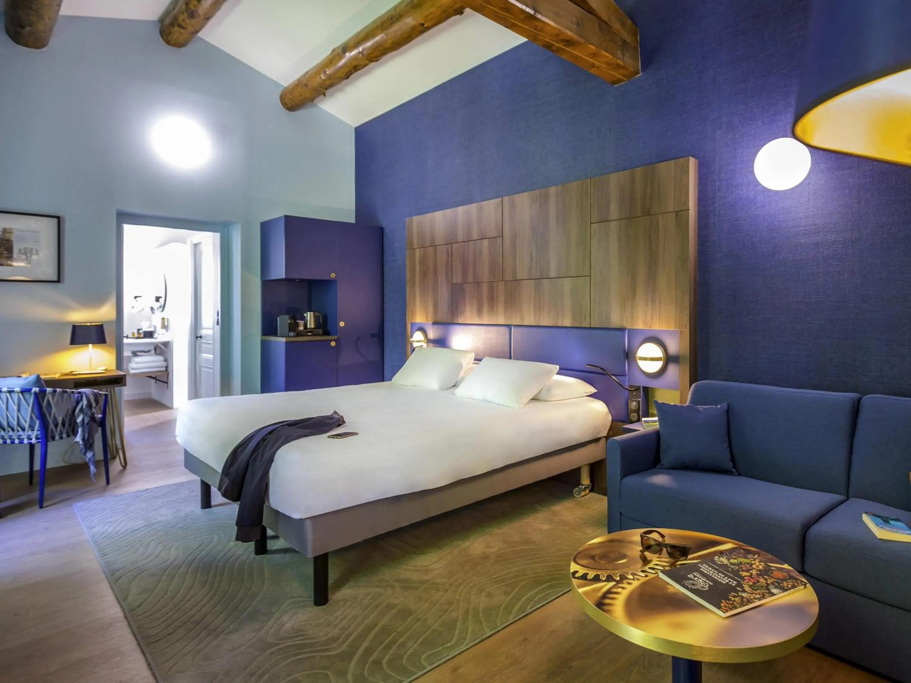 Bedroom, Bed in Mercure Marseille Centre Bompard La Corniche