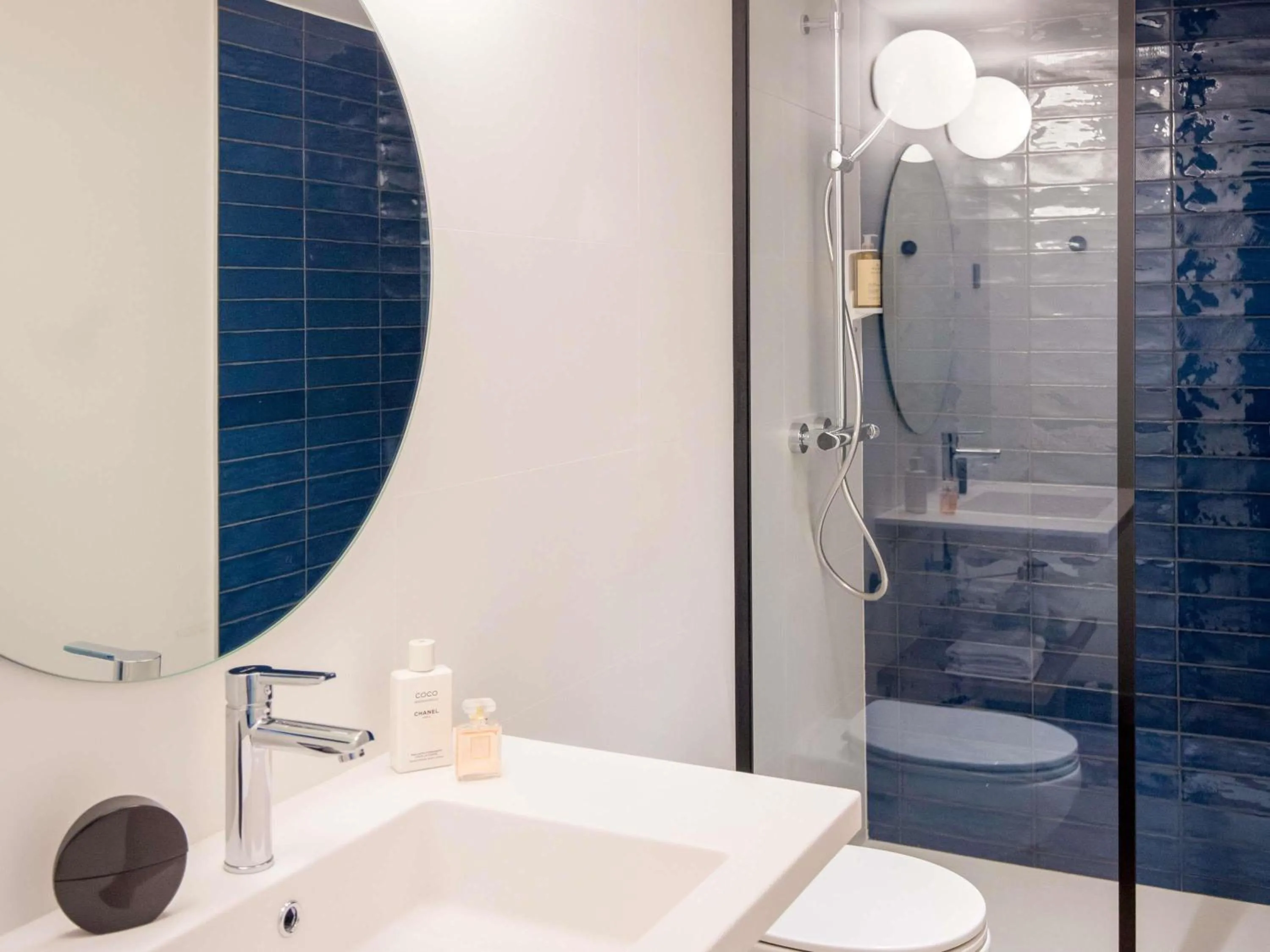 Bedroom in Mercure Marseille Centre Bompard La Corniche