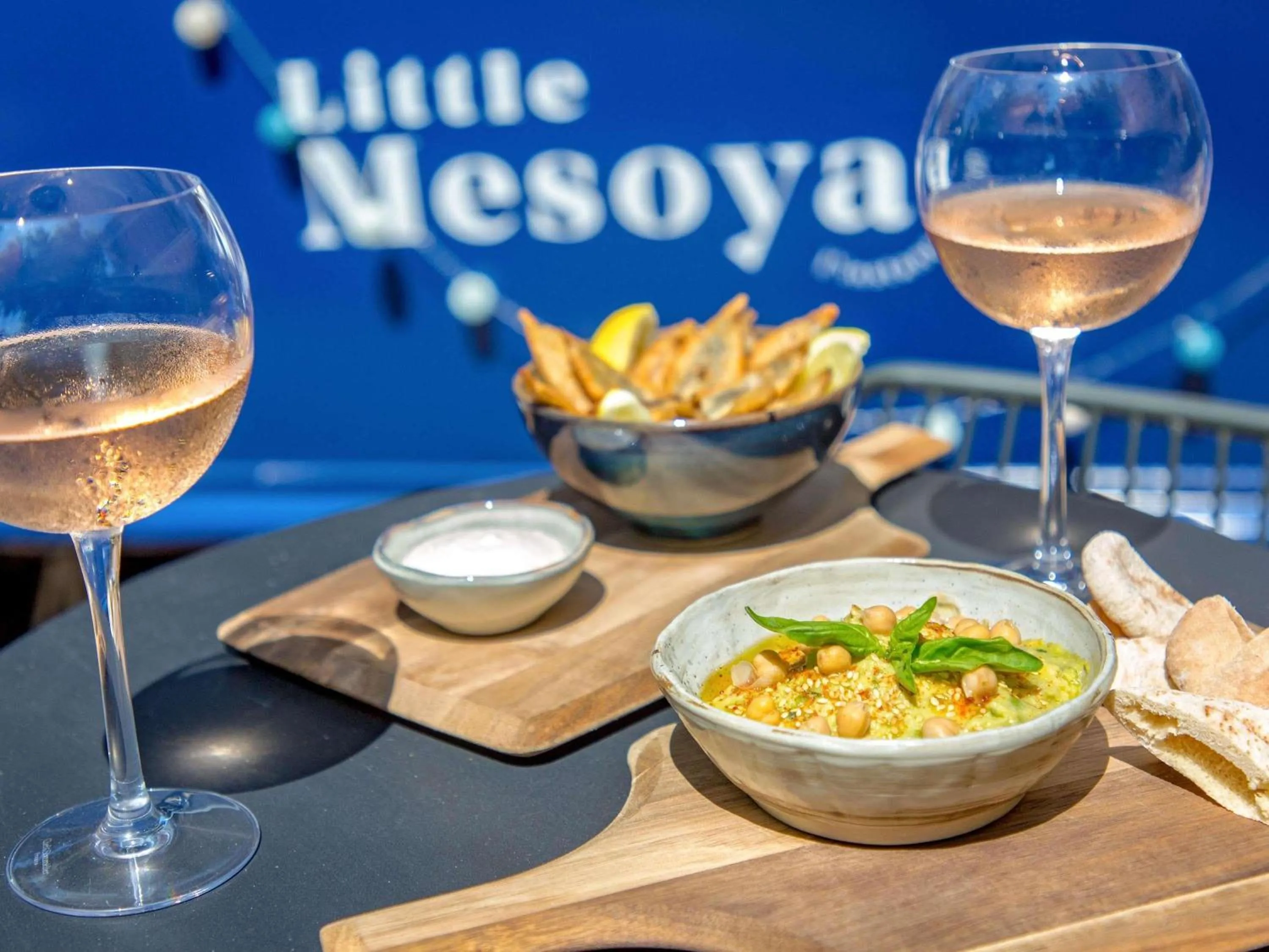 Restaurant/places to eat in Mercure Marseille Centre Bompard La Corniche