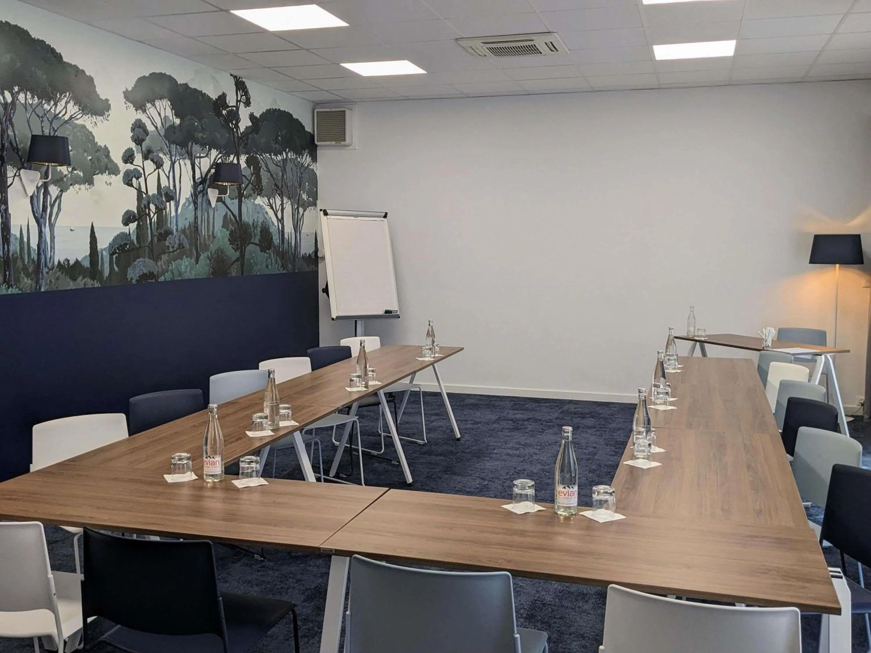 Meeting/conference room in Mercure Marseille Centre Bompard La Corniche