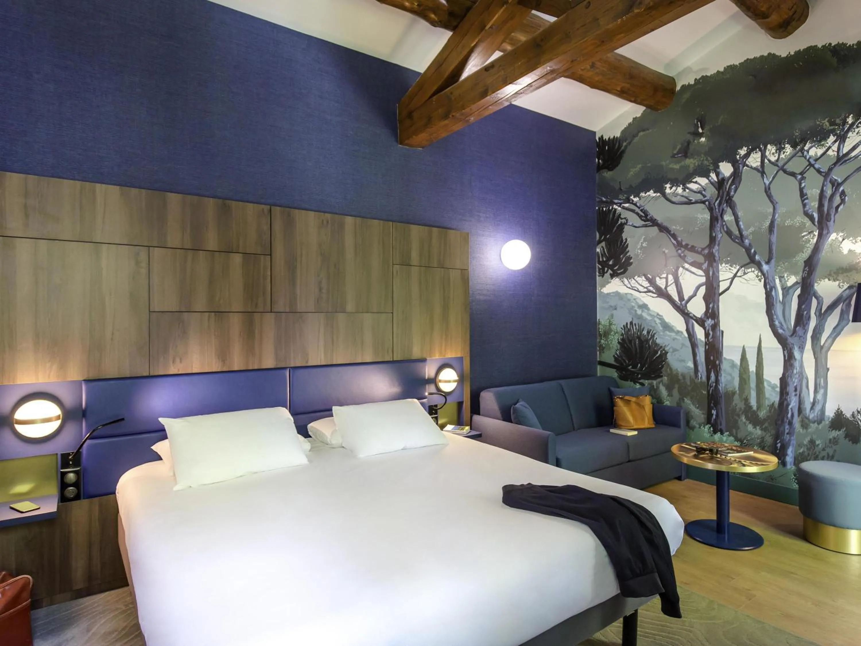 Bedroom, Bed in Mercure Marseille Centre Bompard La Corniche