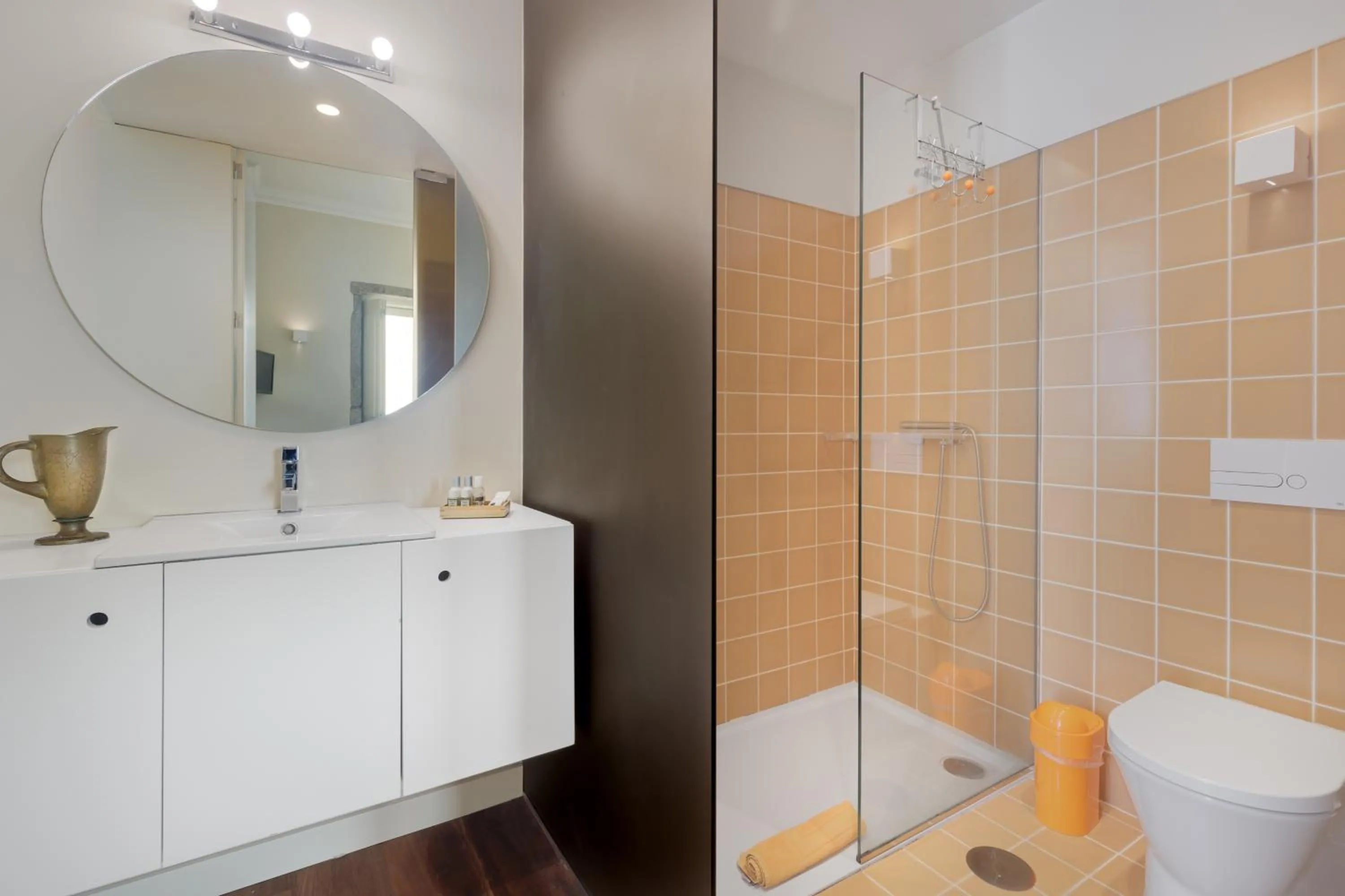 Bathroom in Oporto Home - River Front