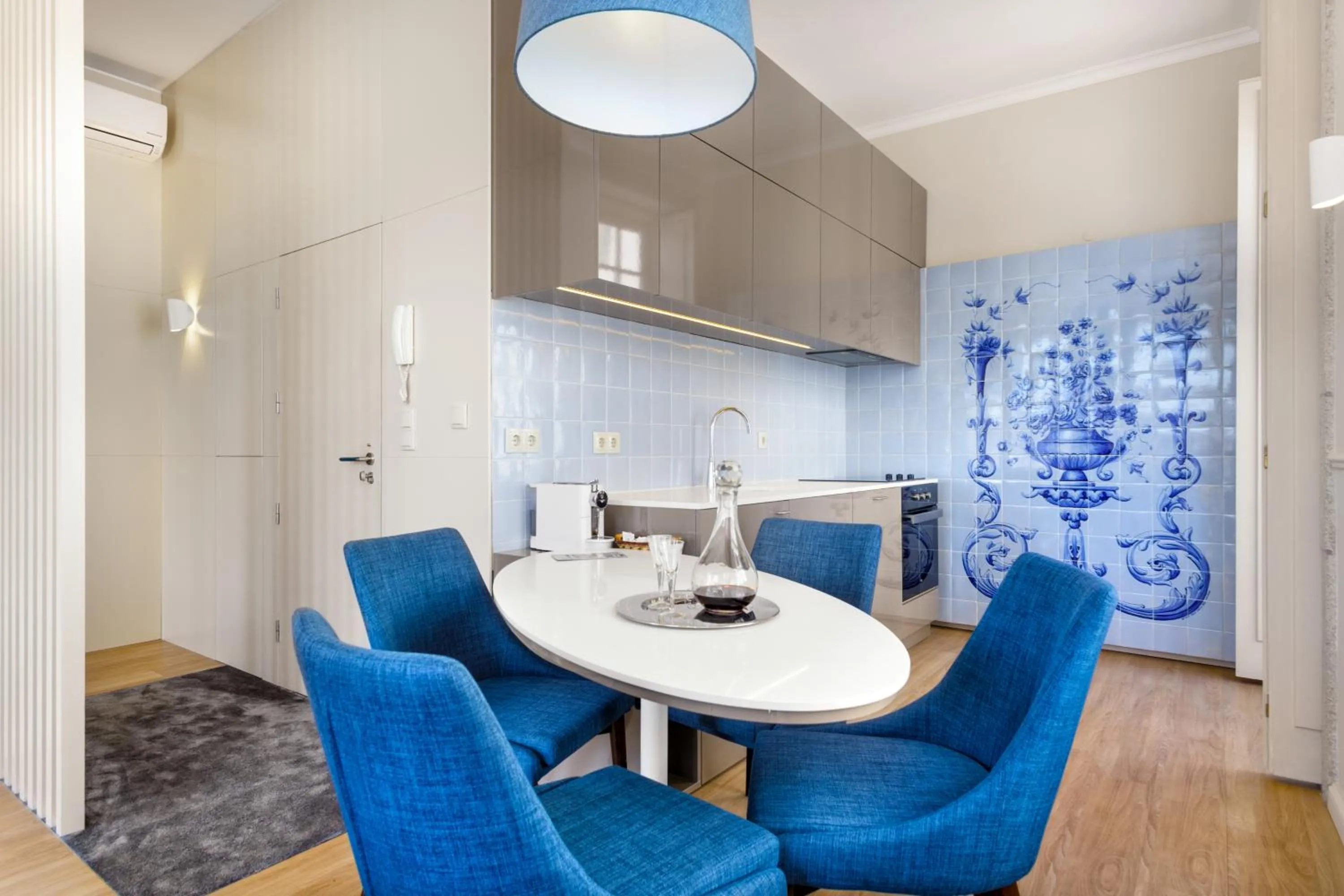 Kitchen or kitchenette in Oporto Home - River Front