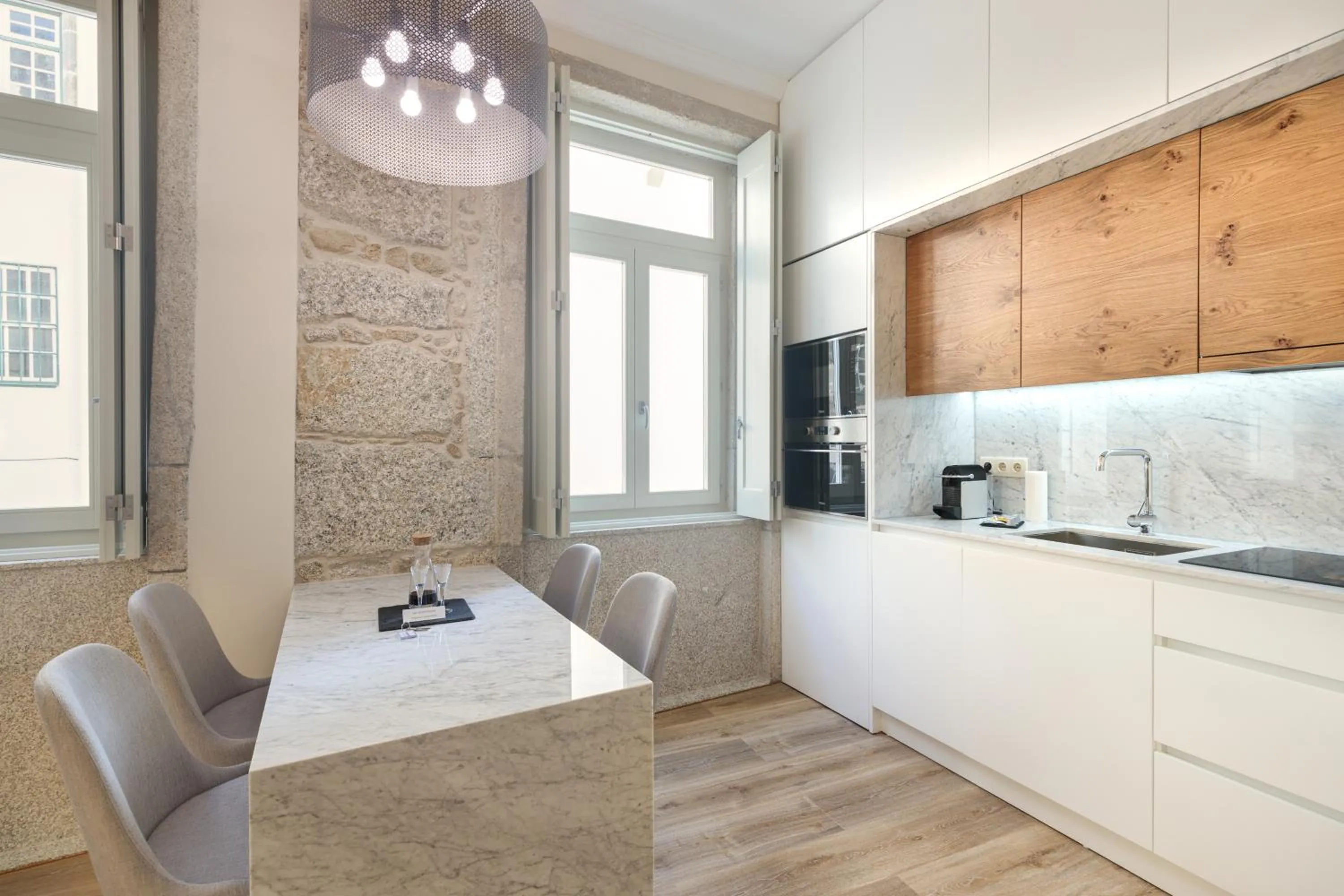 Kitchen or kitchenette in Oporto Home - River Front