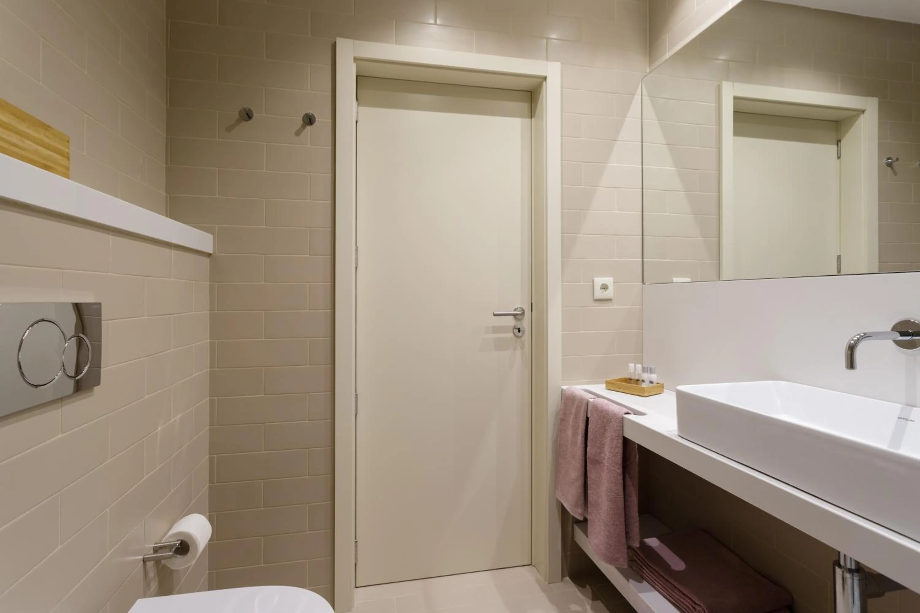 Bathroom in Oporto Home - River Front