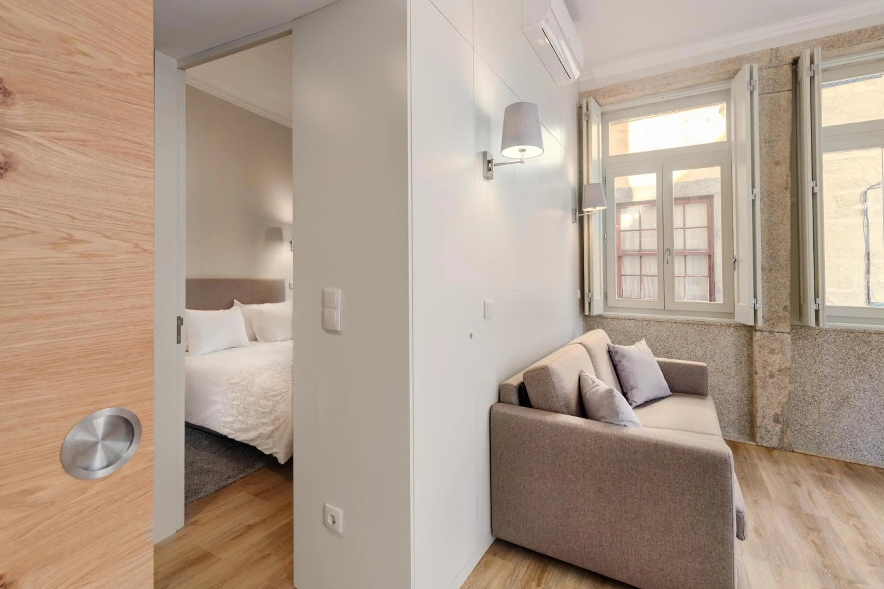 Living room, Bed in Oporto Home - River Front