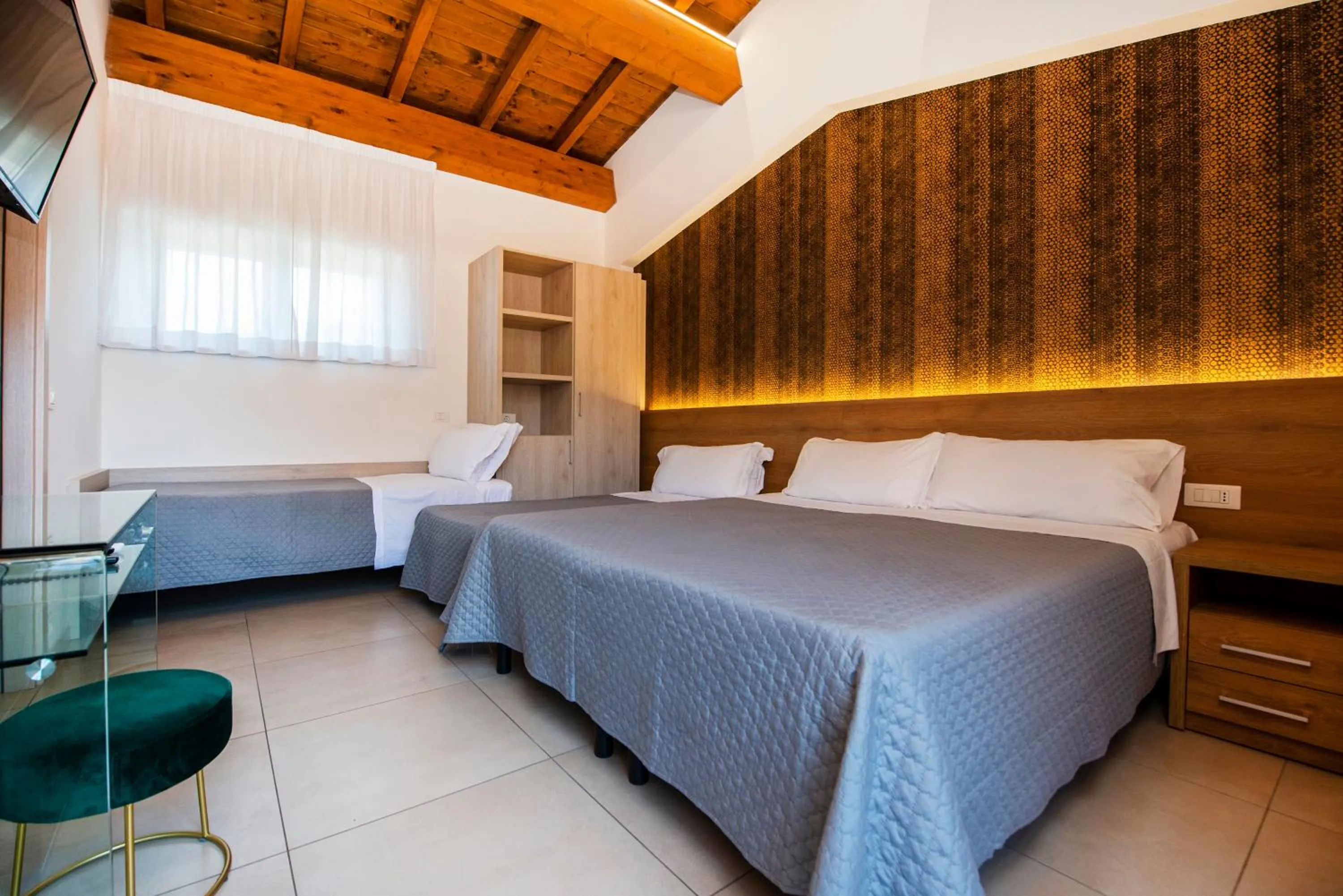 Photo of the whole room, Bed in Gu Hotel