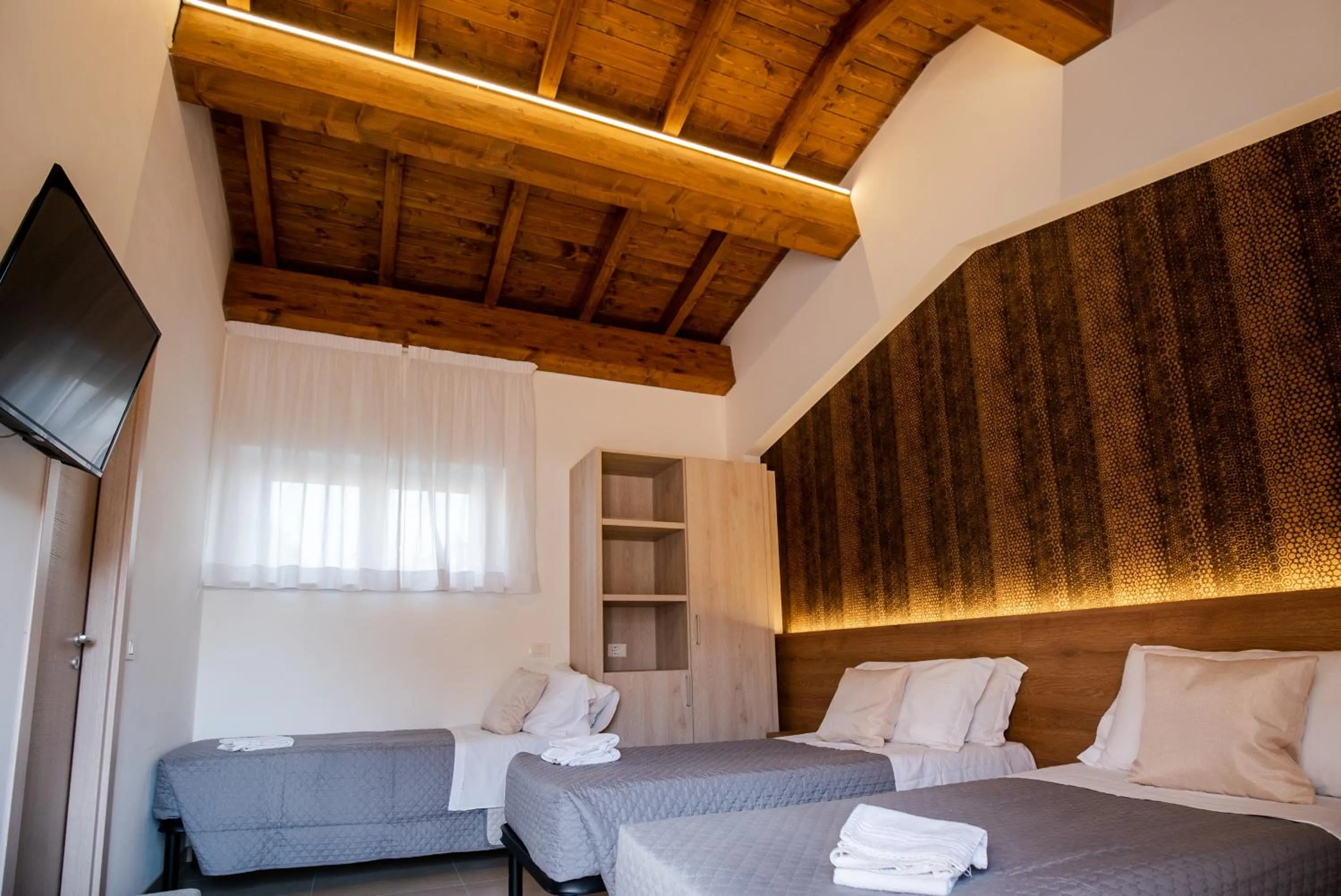 Photo of the whole room, Bed in Gu Hotel