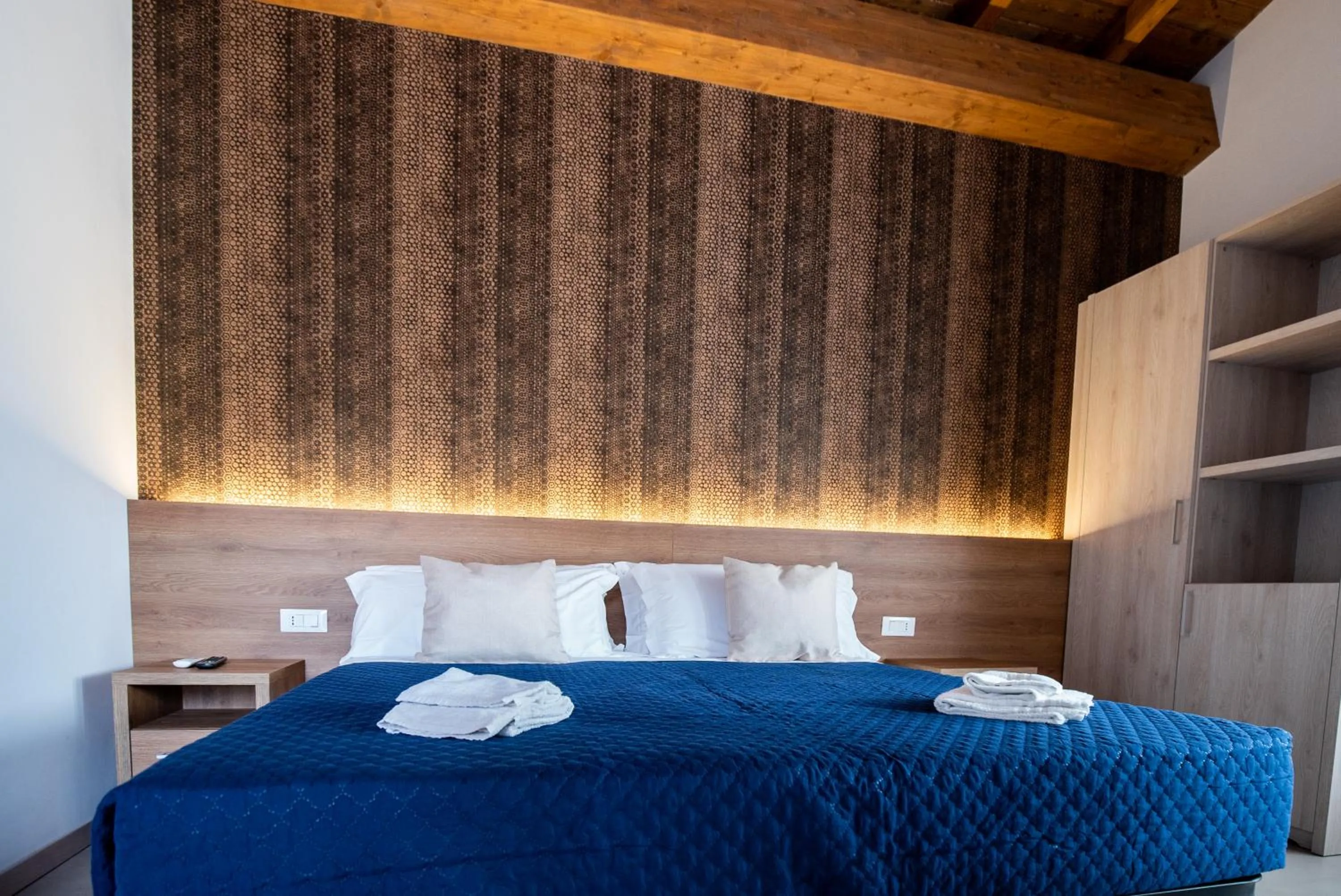 Photo of the whole room, Bed in Gu Hotel