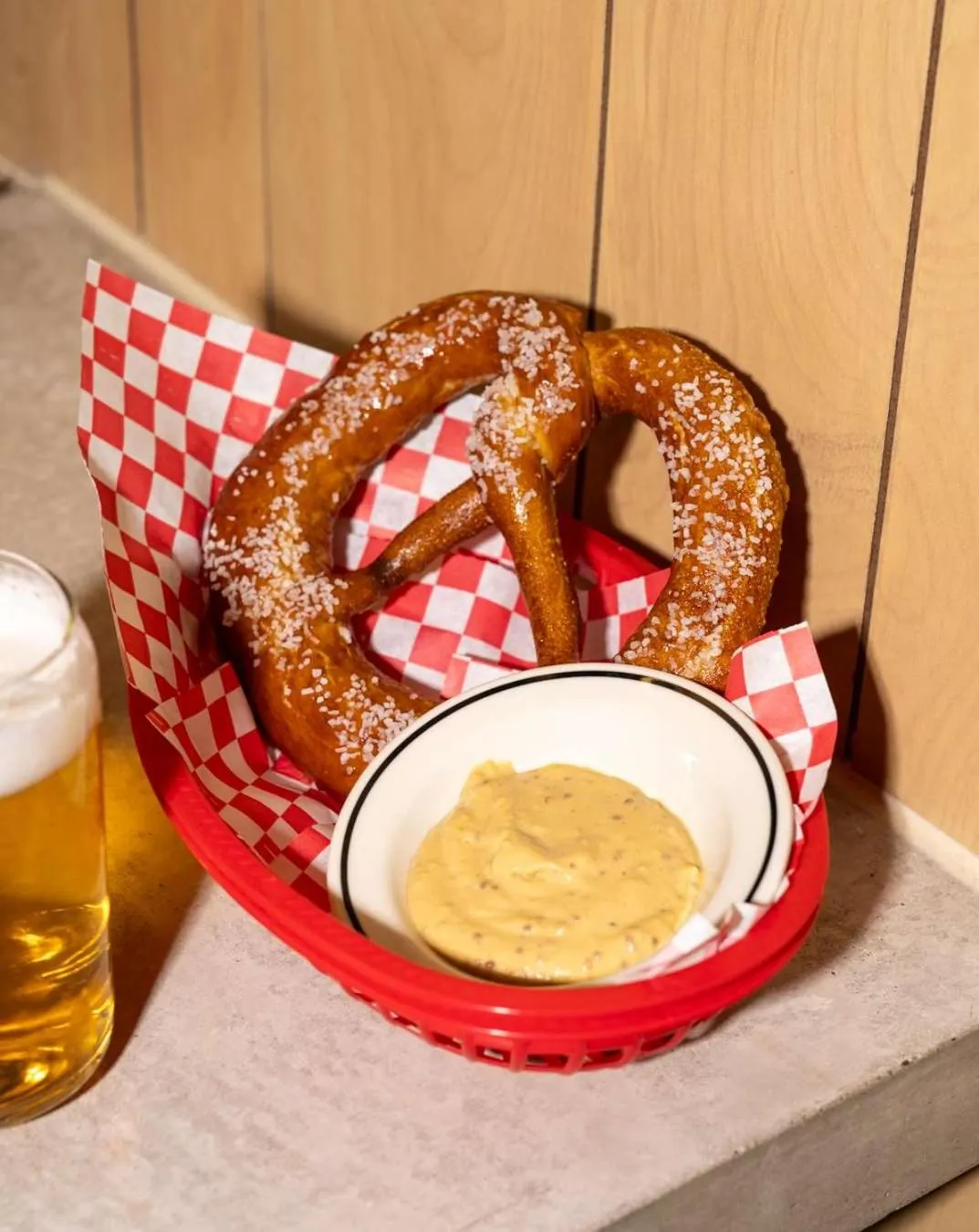 Dining area in Graduate by Hilton Columbus