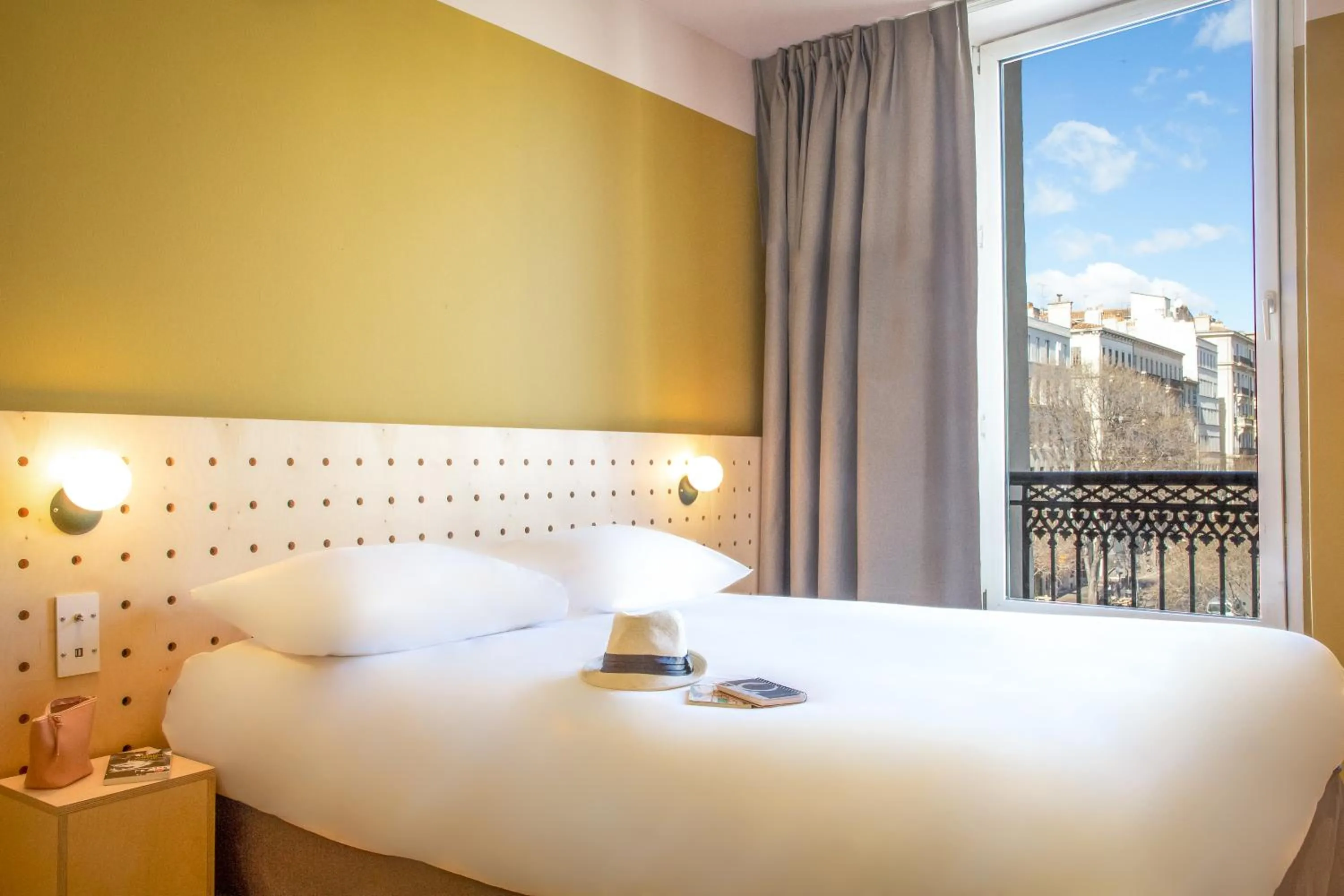 Bed in greet Marseille Centre Saint Charles