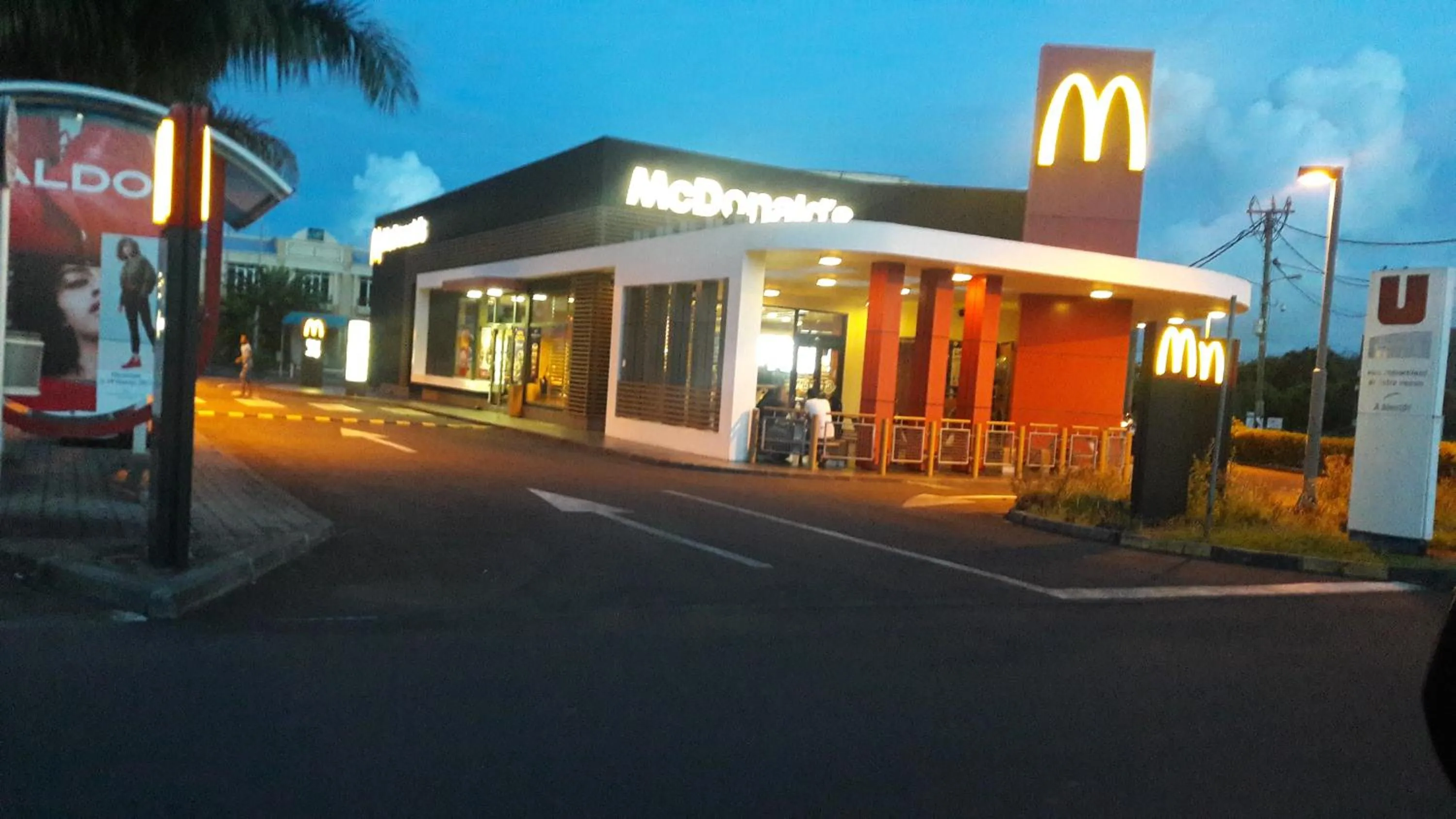 Nearby landmark in Monalysa St Honore Apartment & Studios Grand Bay