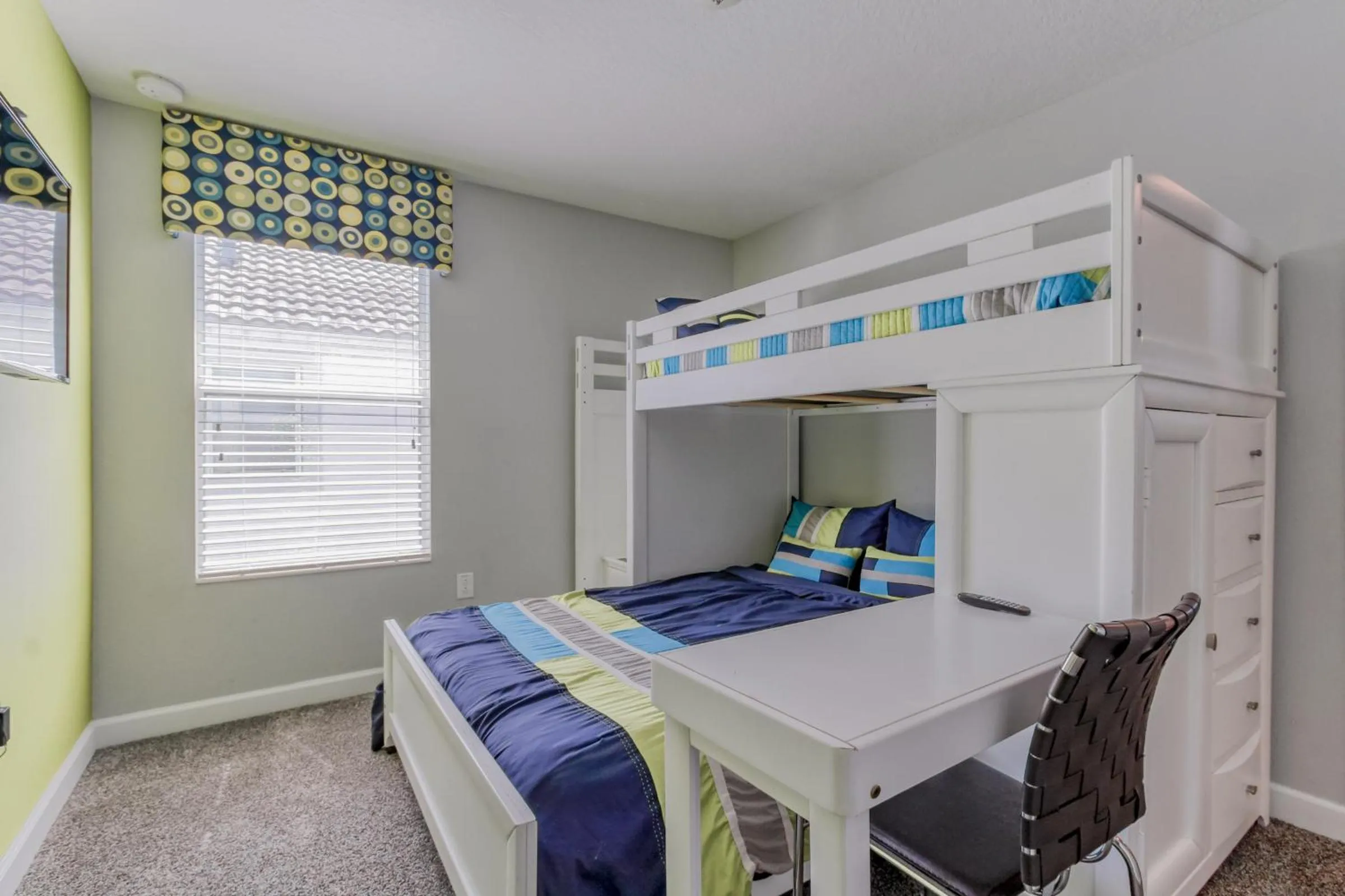 TV and multimedia, Bed in Champions Retreat