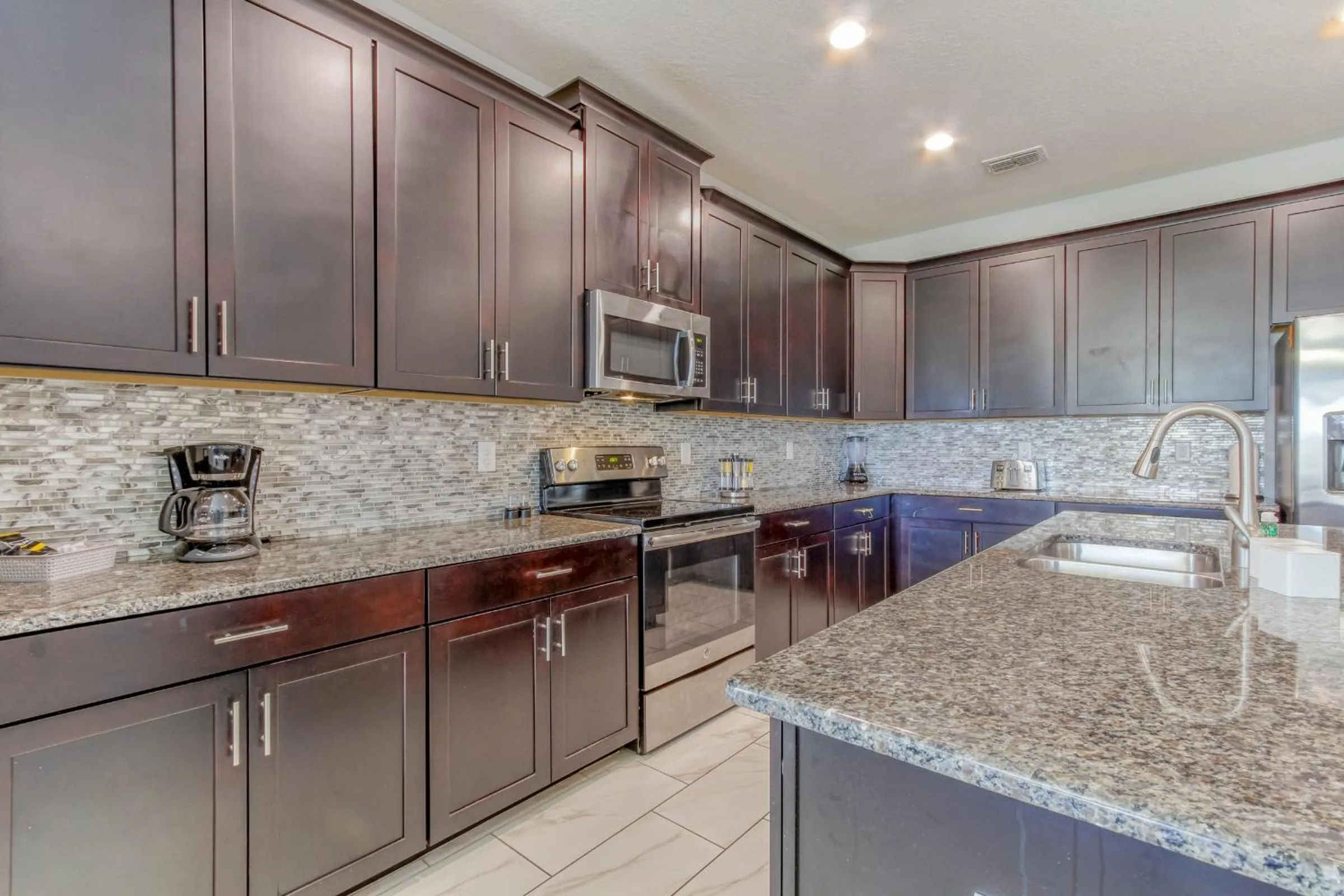 Coffee/tea facilities in Champions Retreat