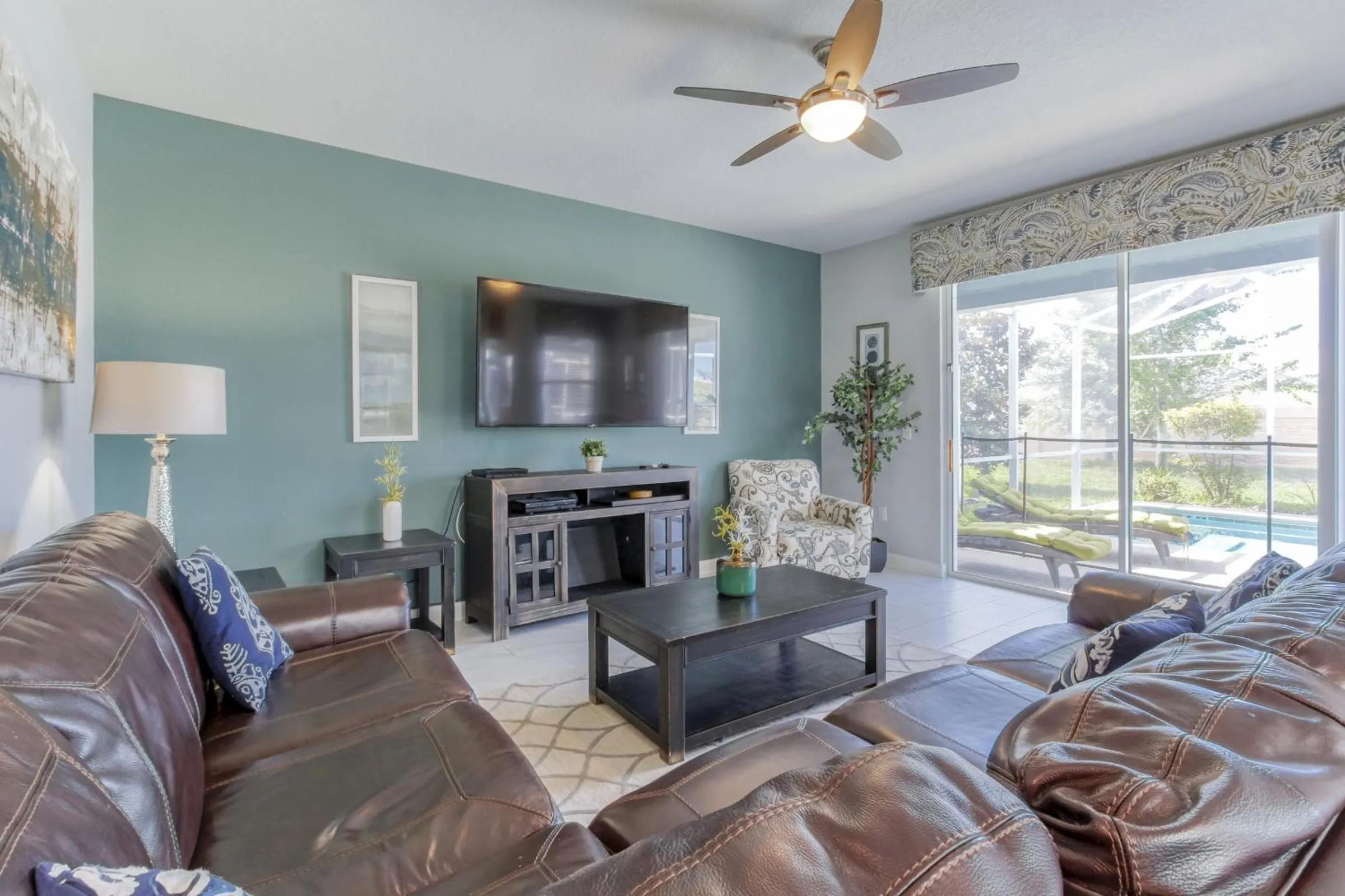 TV and multimedia in Champions Retreat