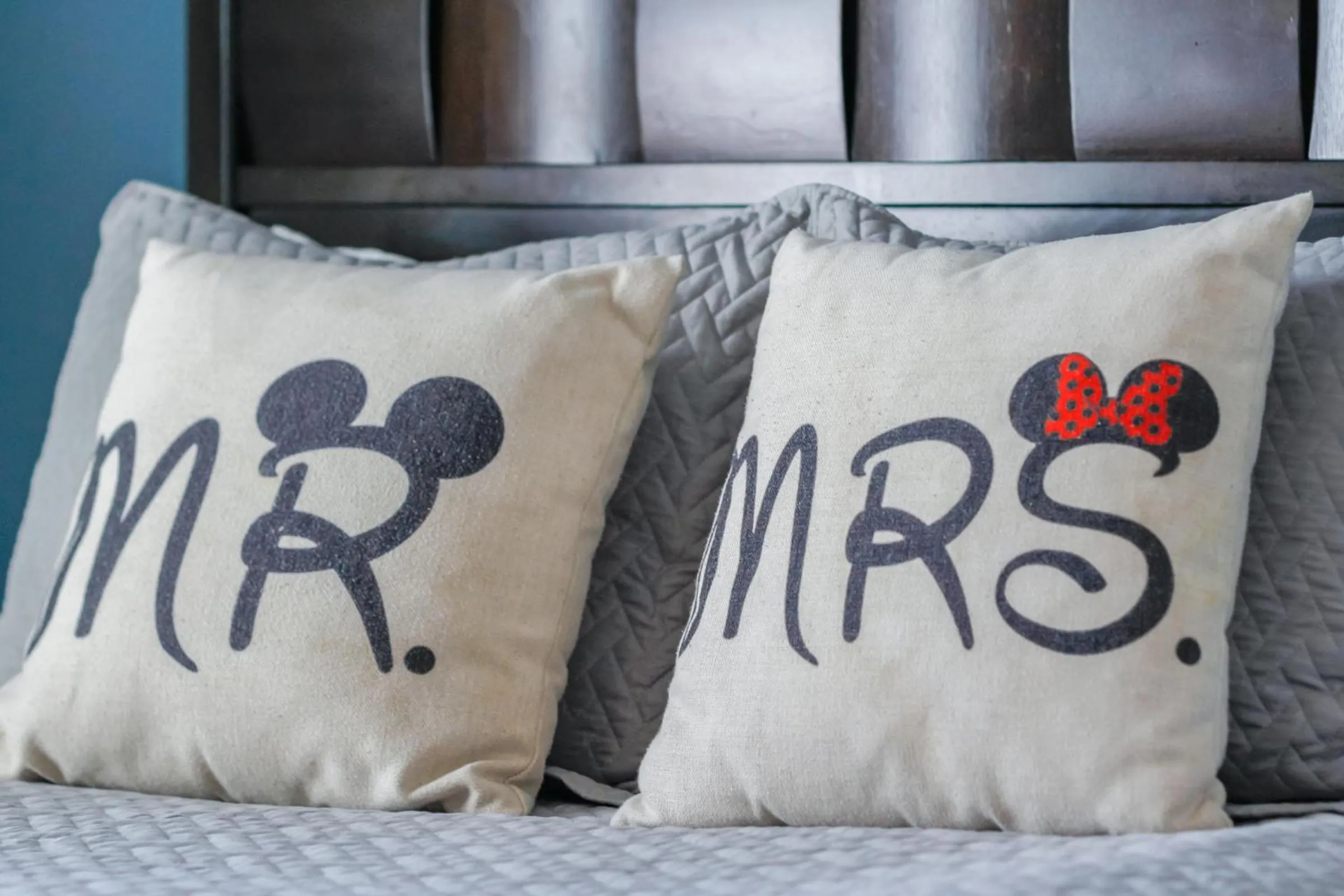 Decorative detail, Bed in Champions Retreat