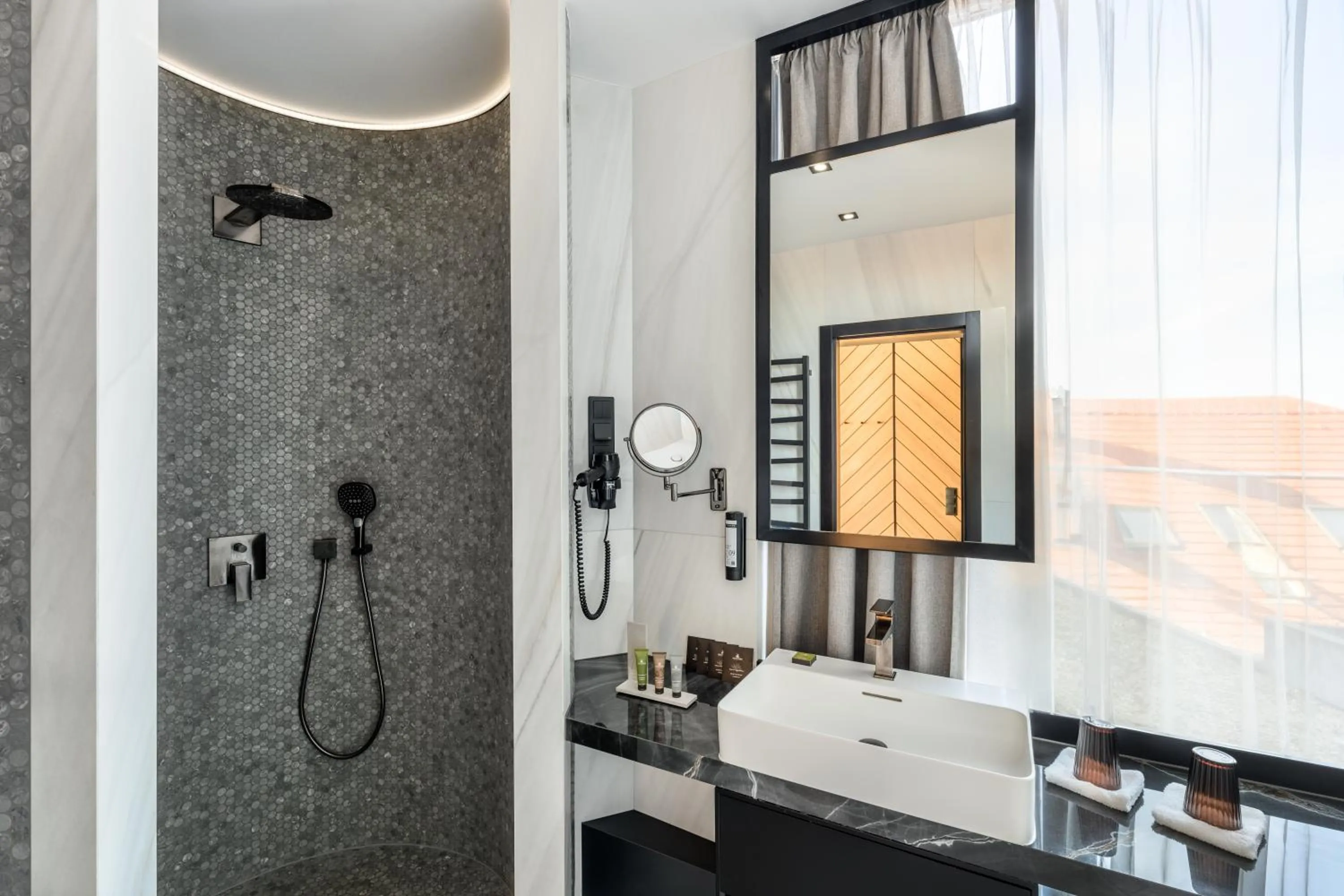 Shower in Art Hotel Szeged