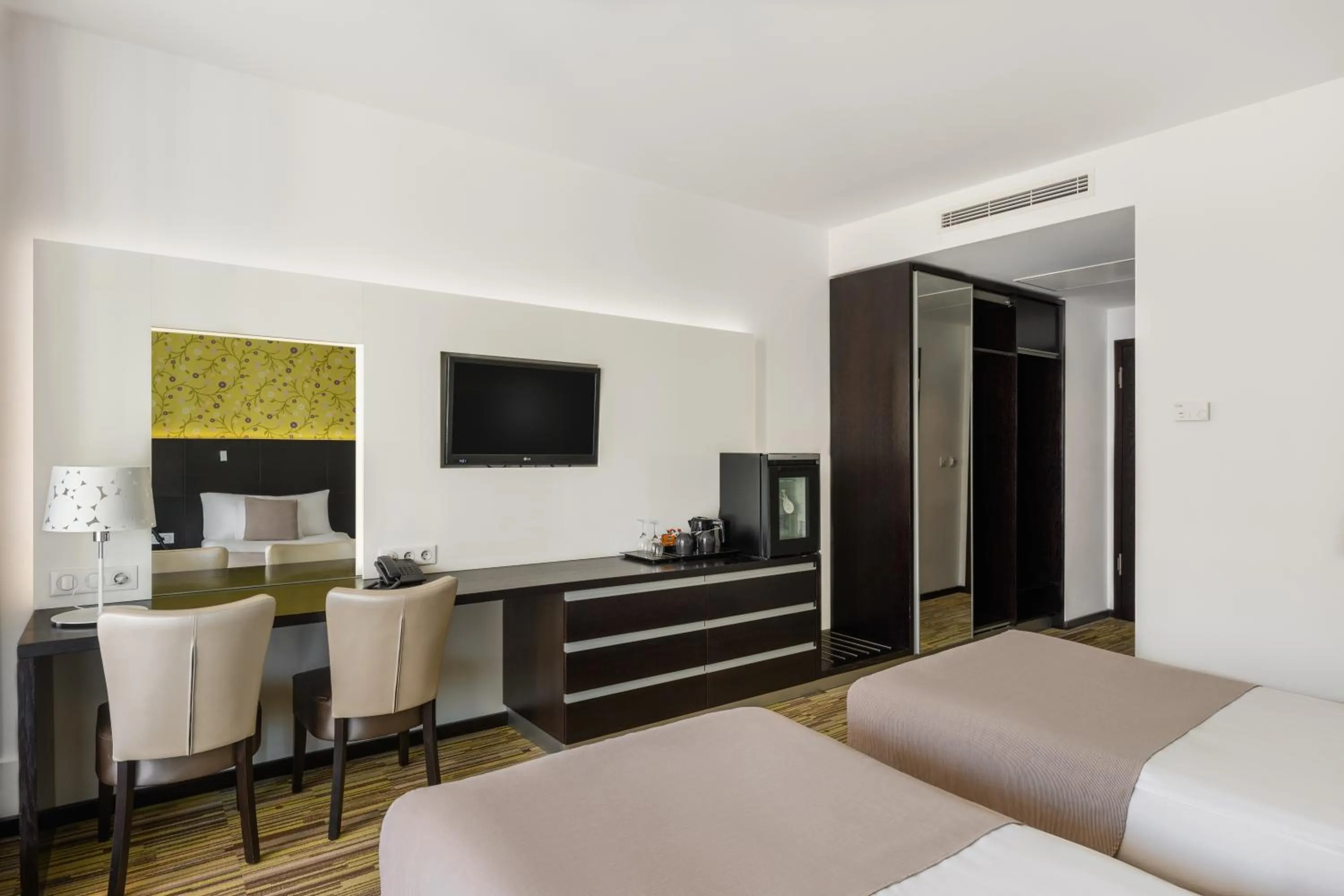 Bedroom, Bed in Art Hotel Szeged