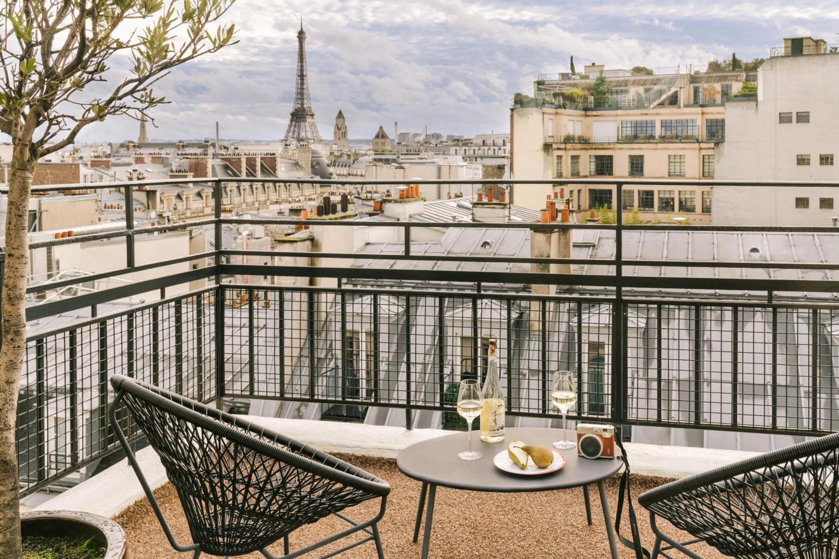 View (from property/room) in Hôtel Atala Champs Elysees