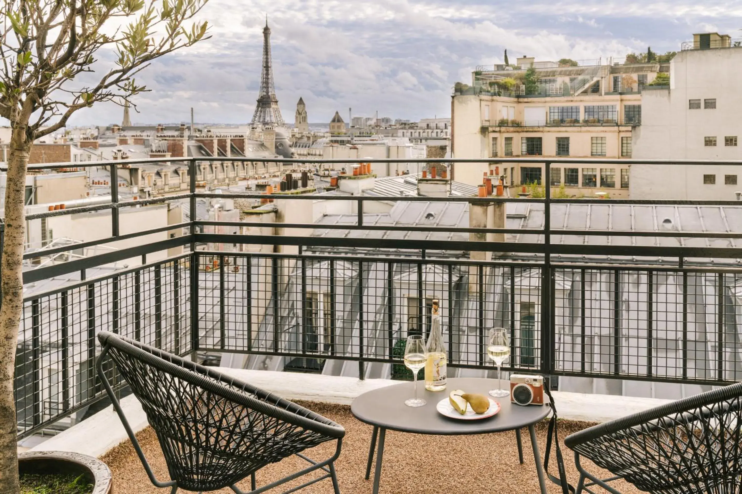 Suite with Eiffel Tower View in Hôtel Atala Champs Elysees Suite with Eiffel Tower View in Hôtel Atala Champs Elysees